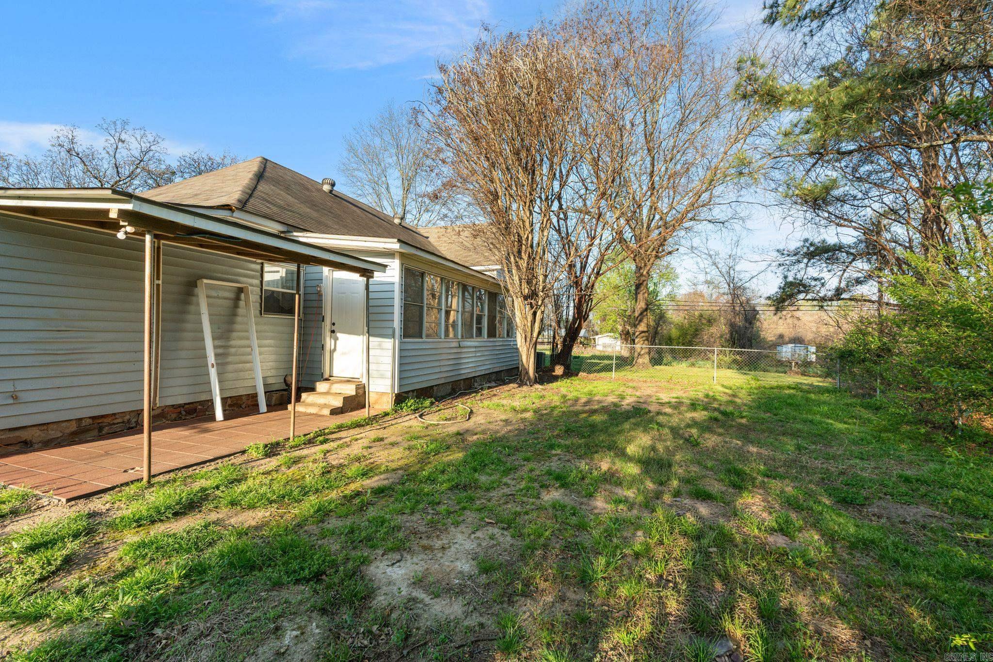 606 N Roseville St  Altus, AR