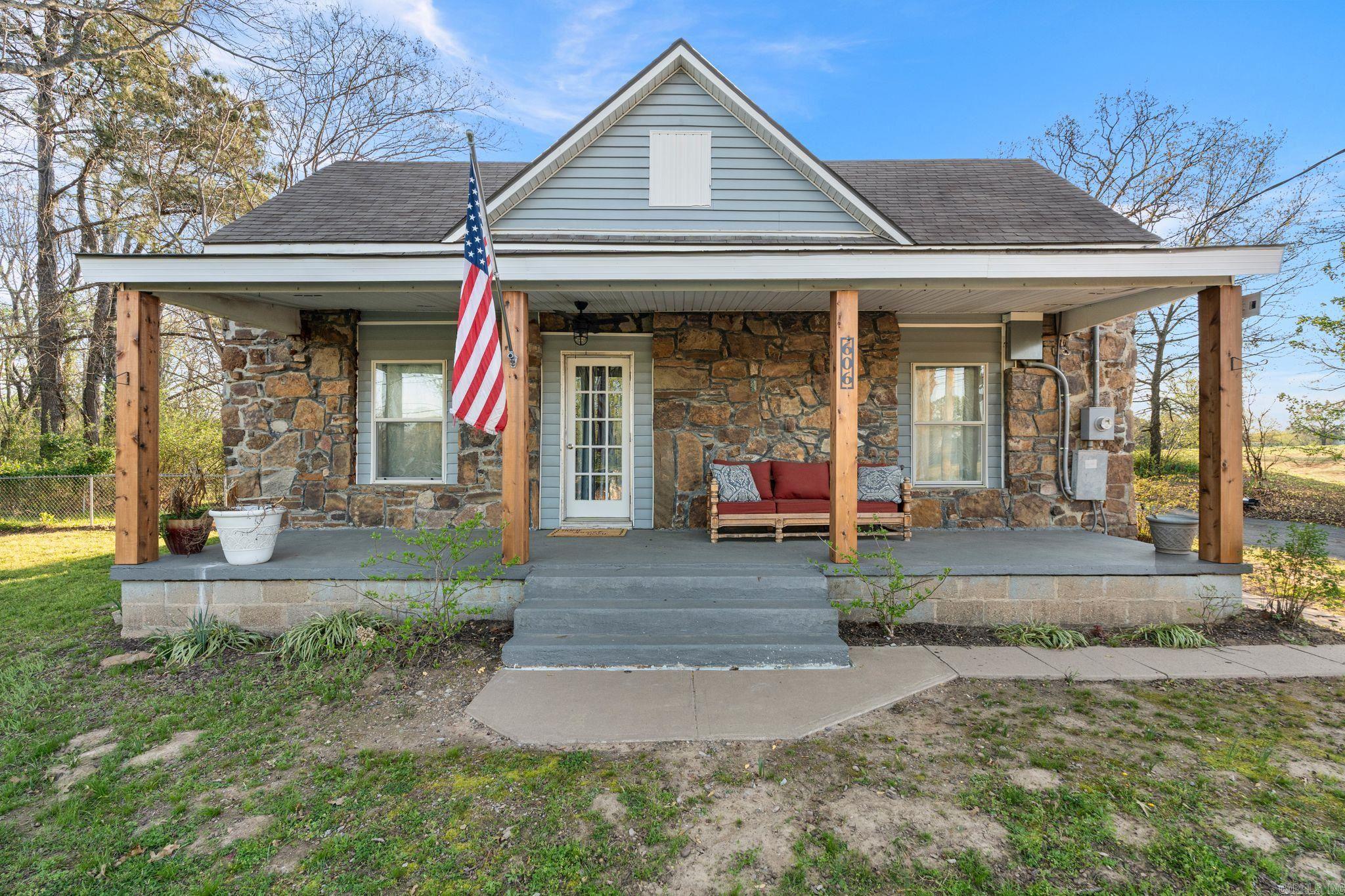 606 N Roseville St  Altus, AR