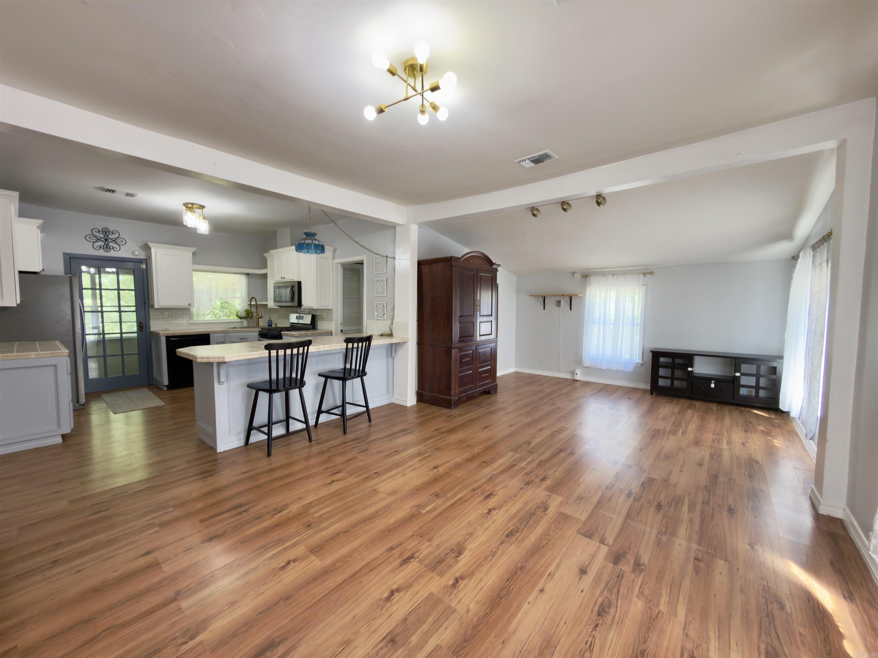 606 N Roseville St  Altus, AR