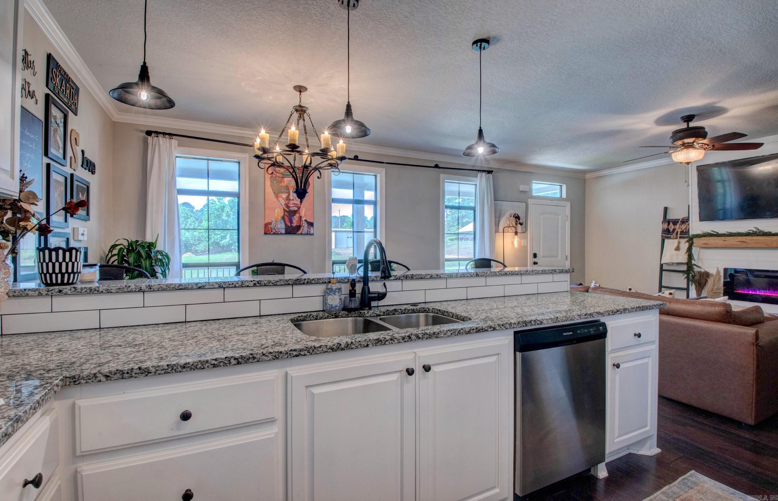 12617 Coulter Lake Rd  Mabelvale, AR