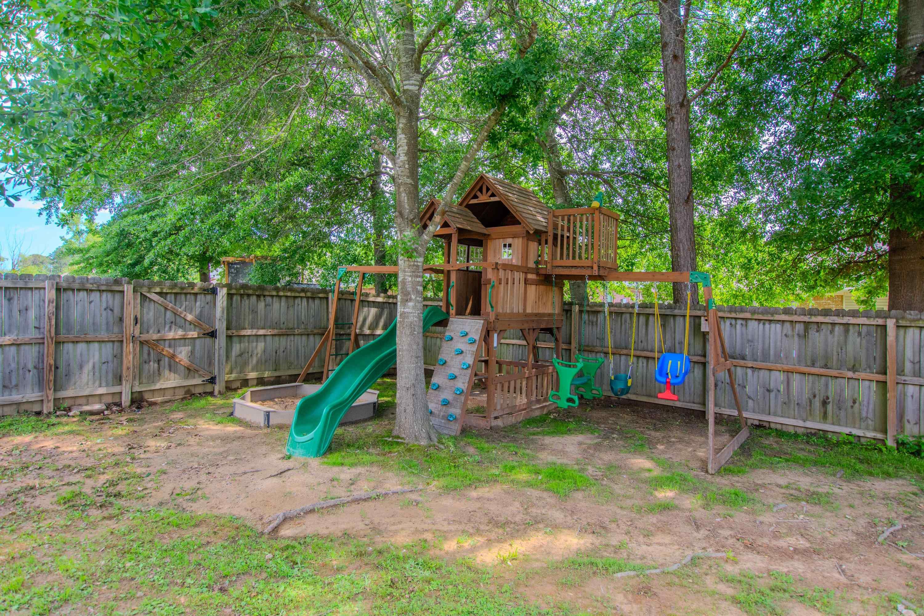 306 Hidden Meadows  Benton, AR