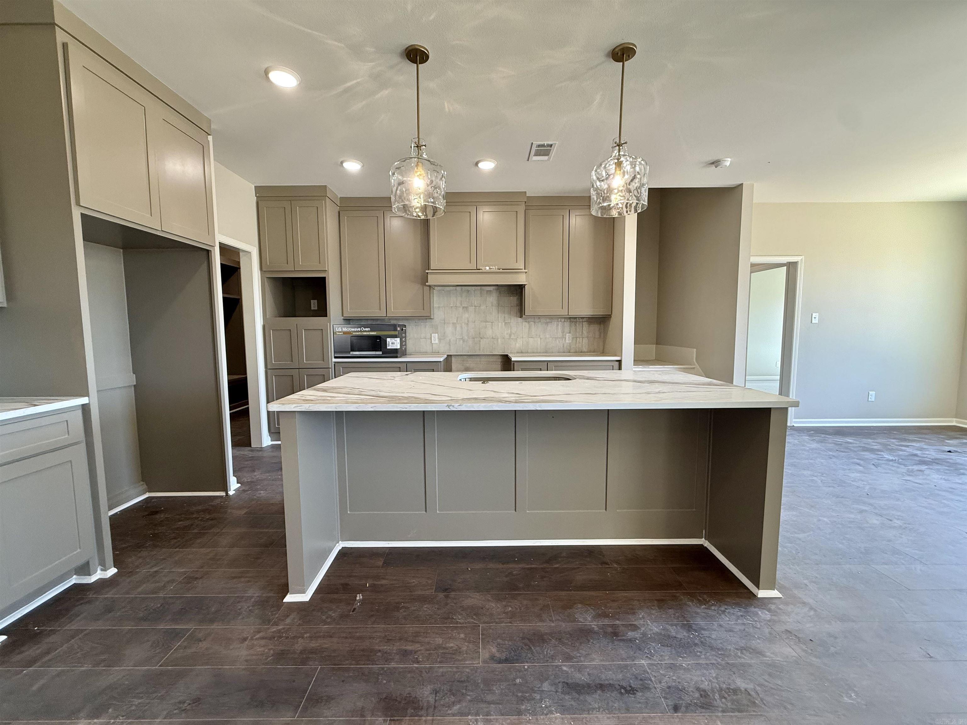 4015 Creek Top  Bauxite, AR