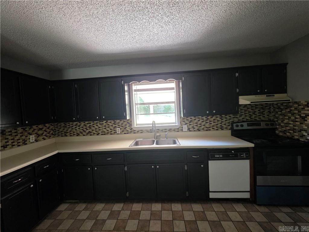 1006 E H  Russellville, AR