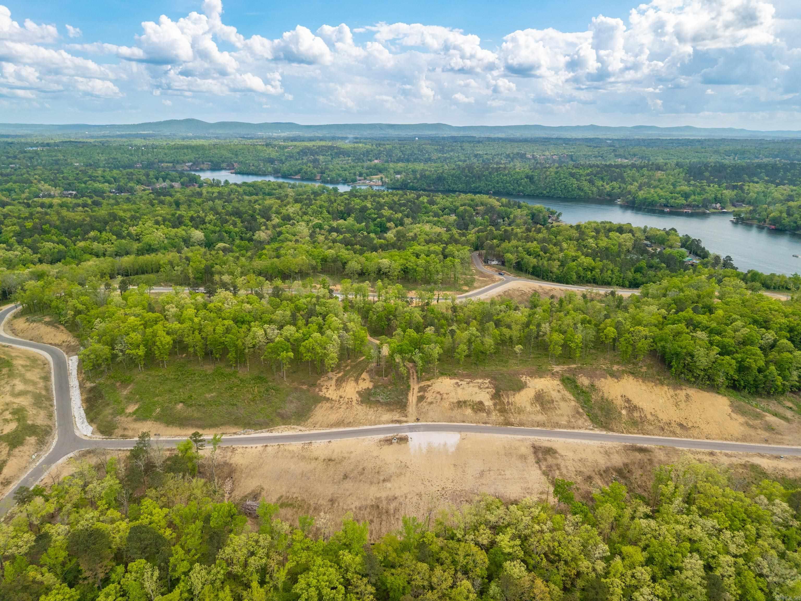 16 Neyland Way  Hot Springs, AR