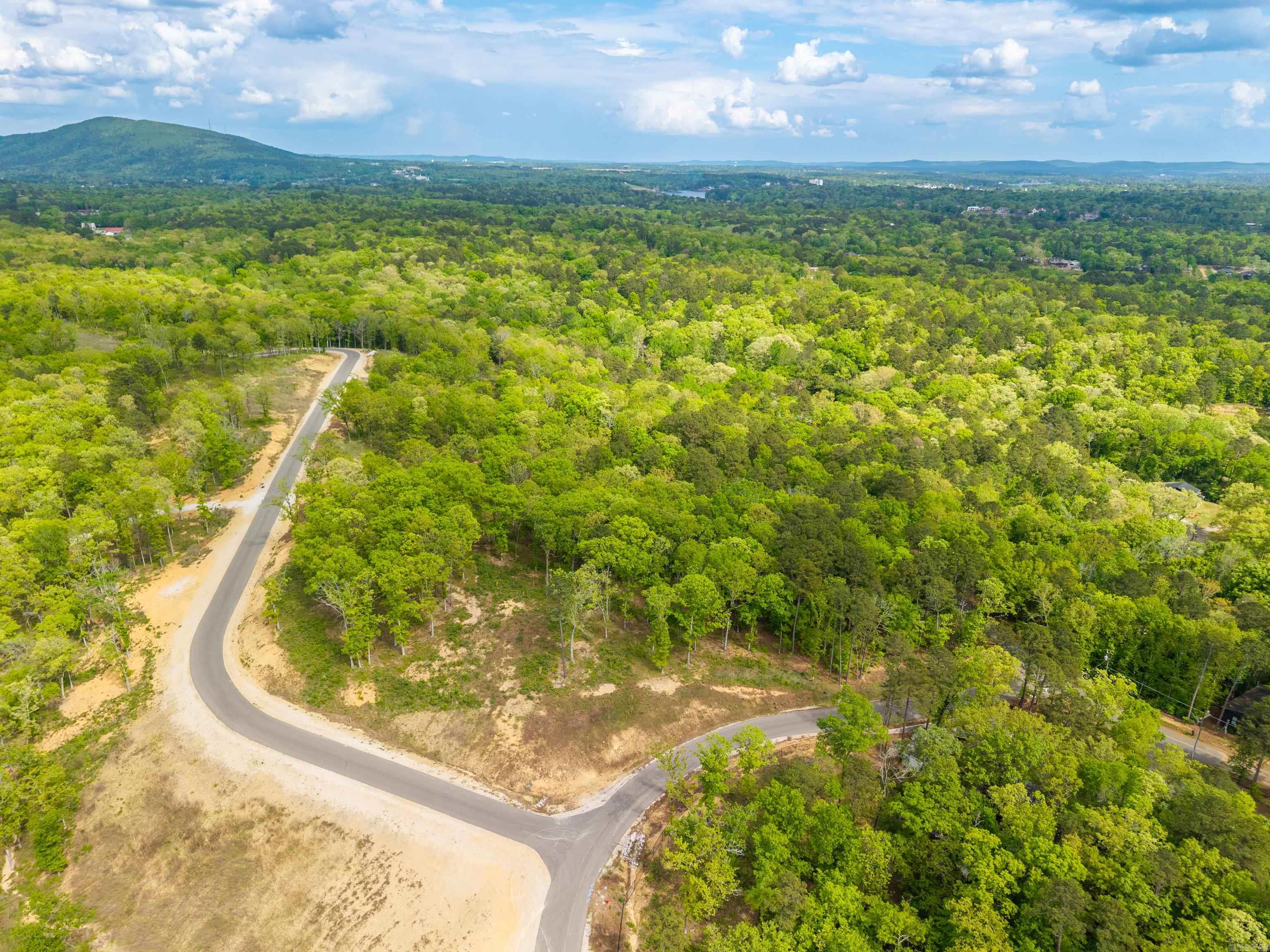 17 Neyland Way  Hot Springs, AR