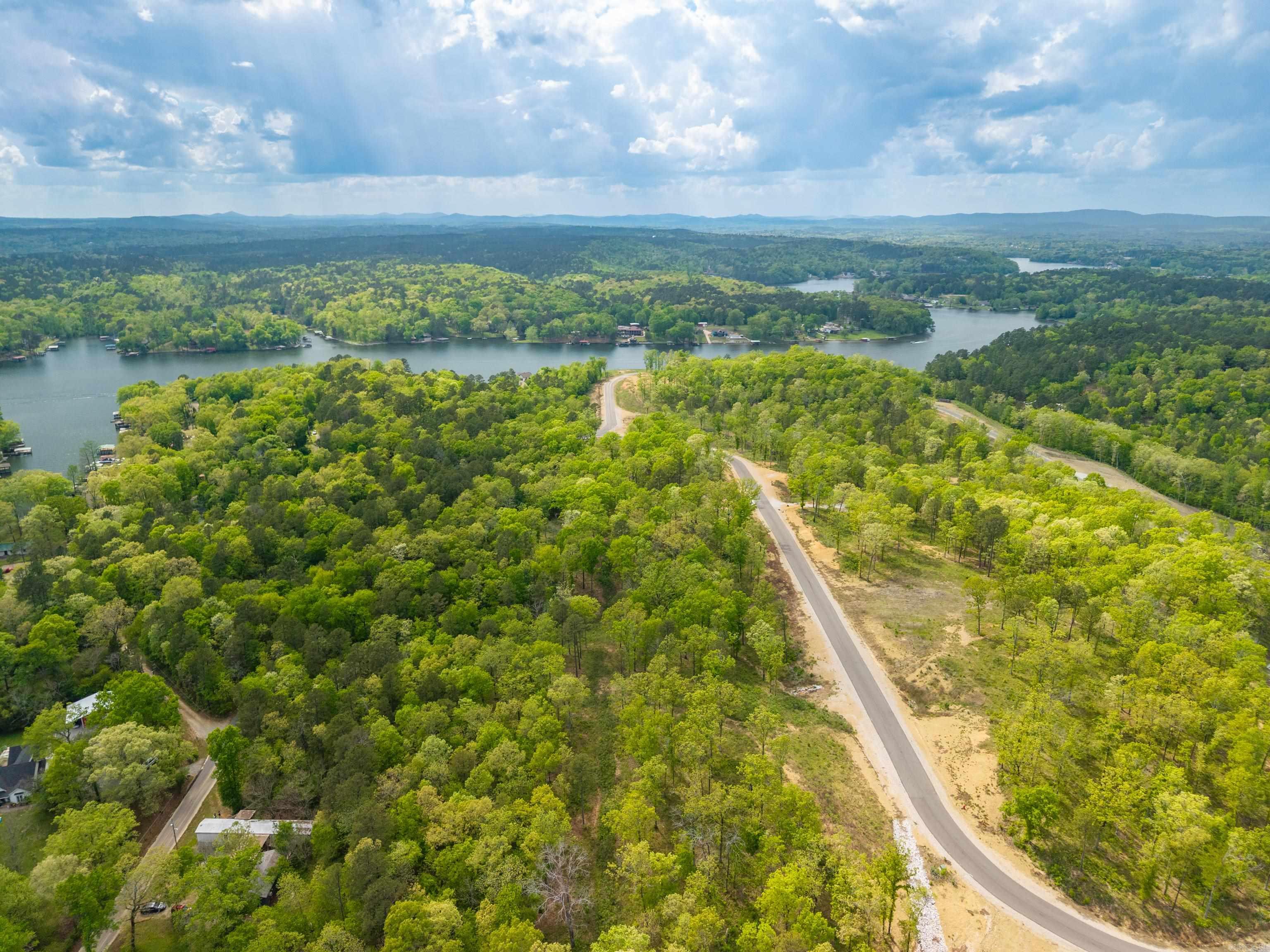 17 Neyland Way  Hot Springs, AR