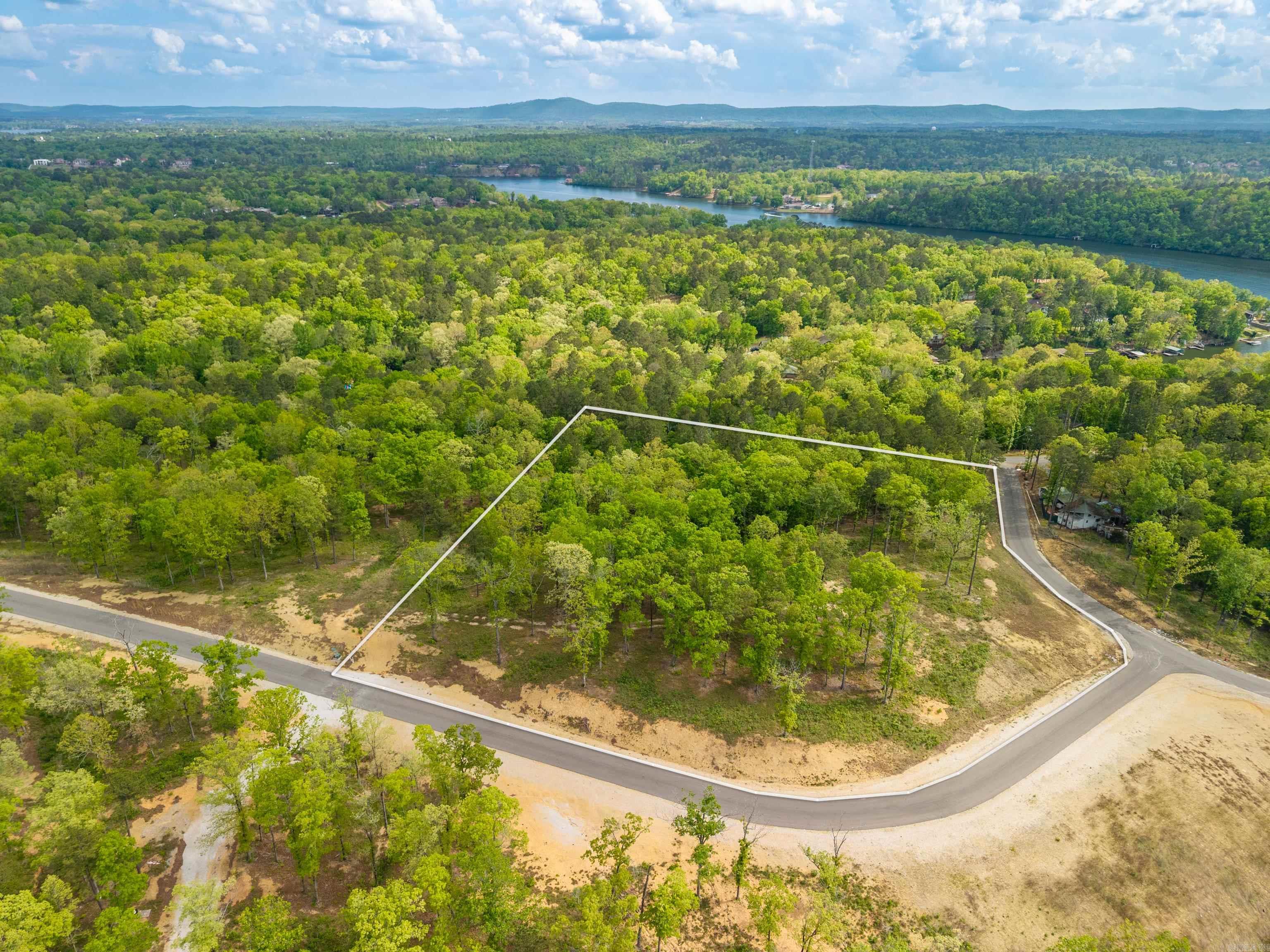 18 Neyland Way  Hot Springs, AR