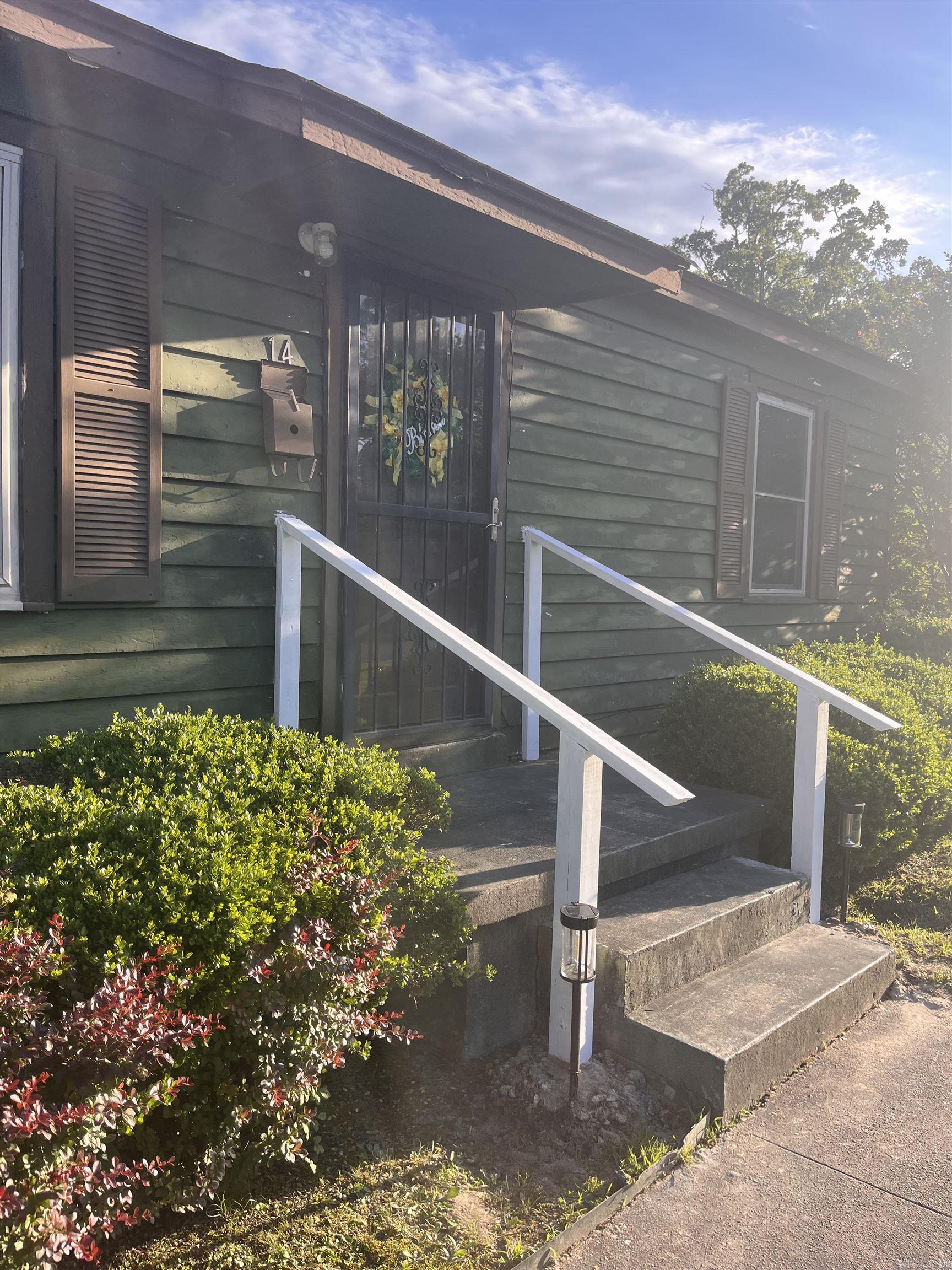 14 S Richard Drive Pine Bluff, AR 71602