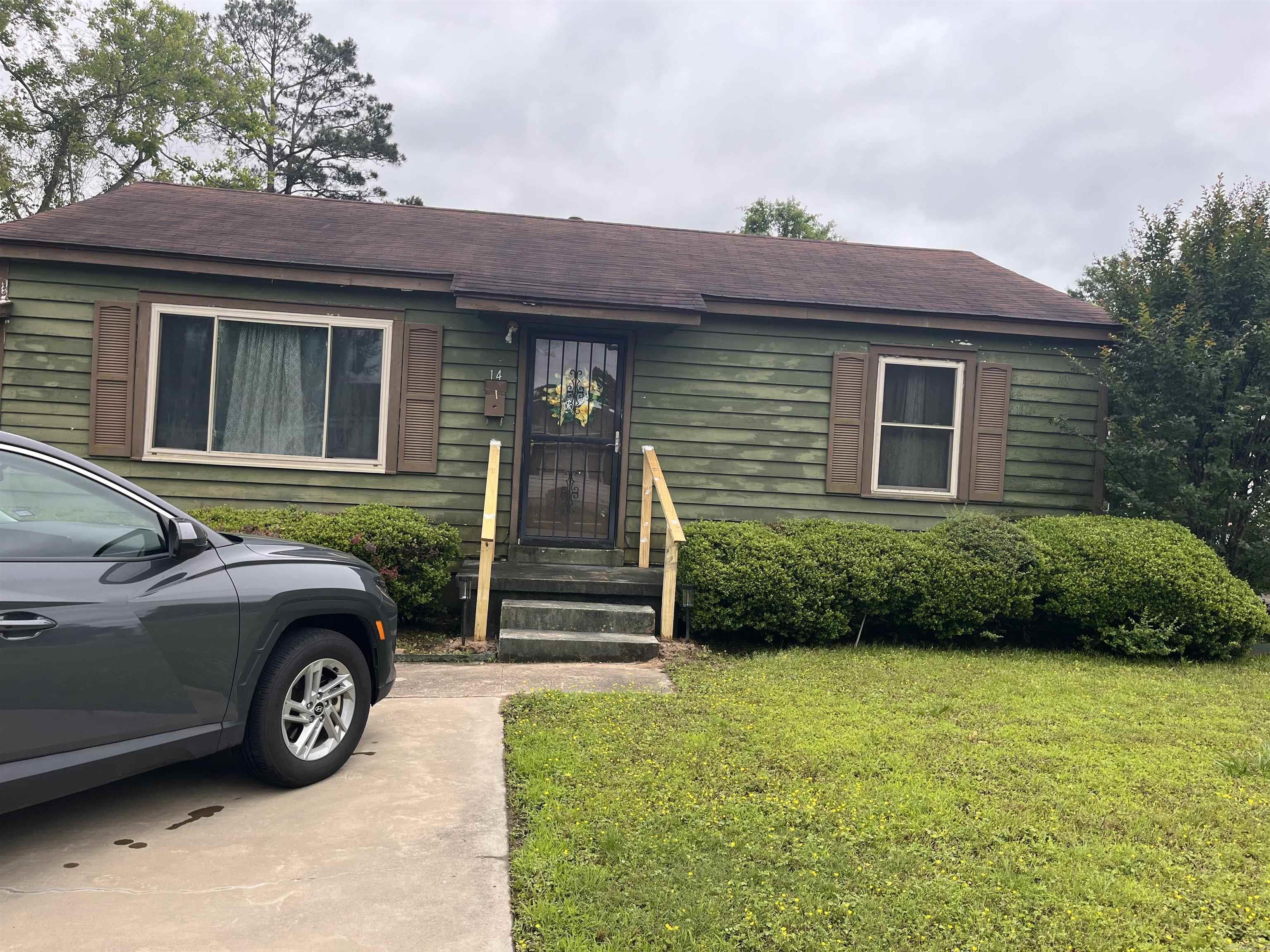 14 S Richard Drive Pine Bluff, AR 71602