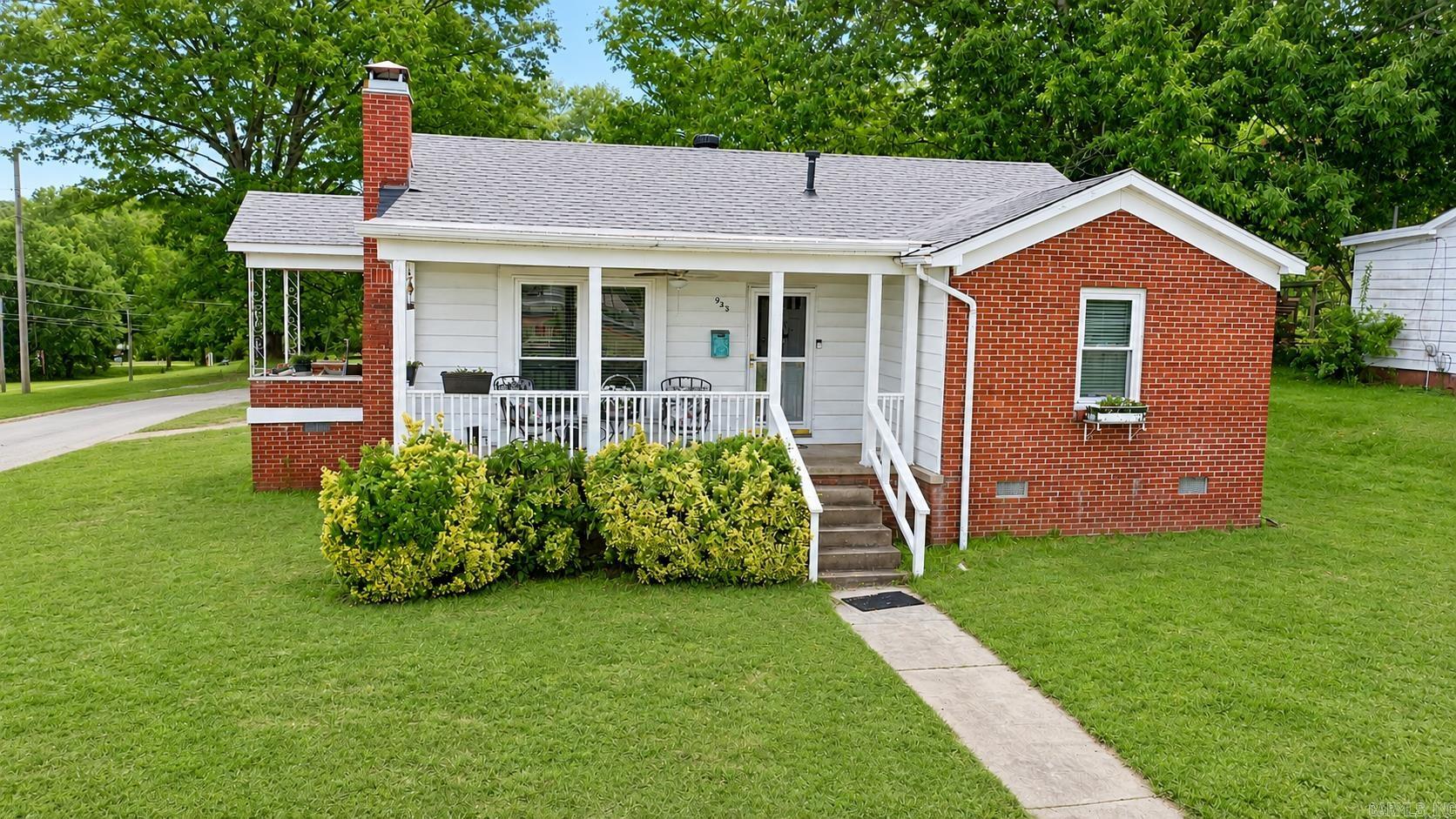 923 Denton Street