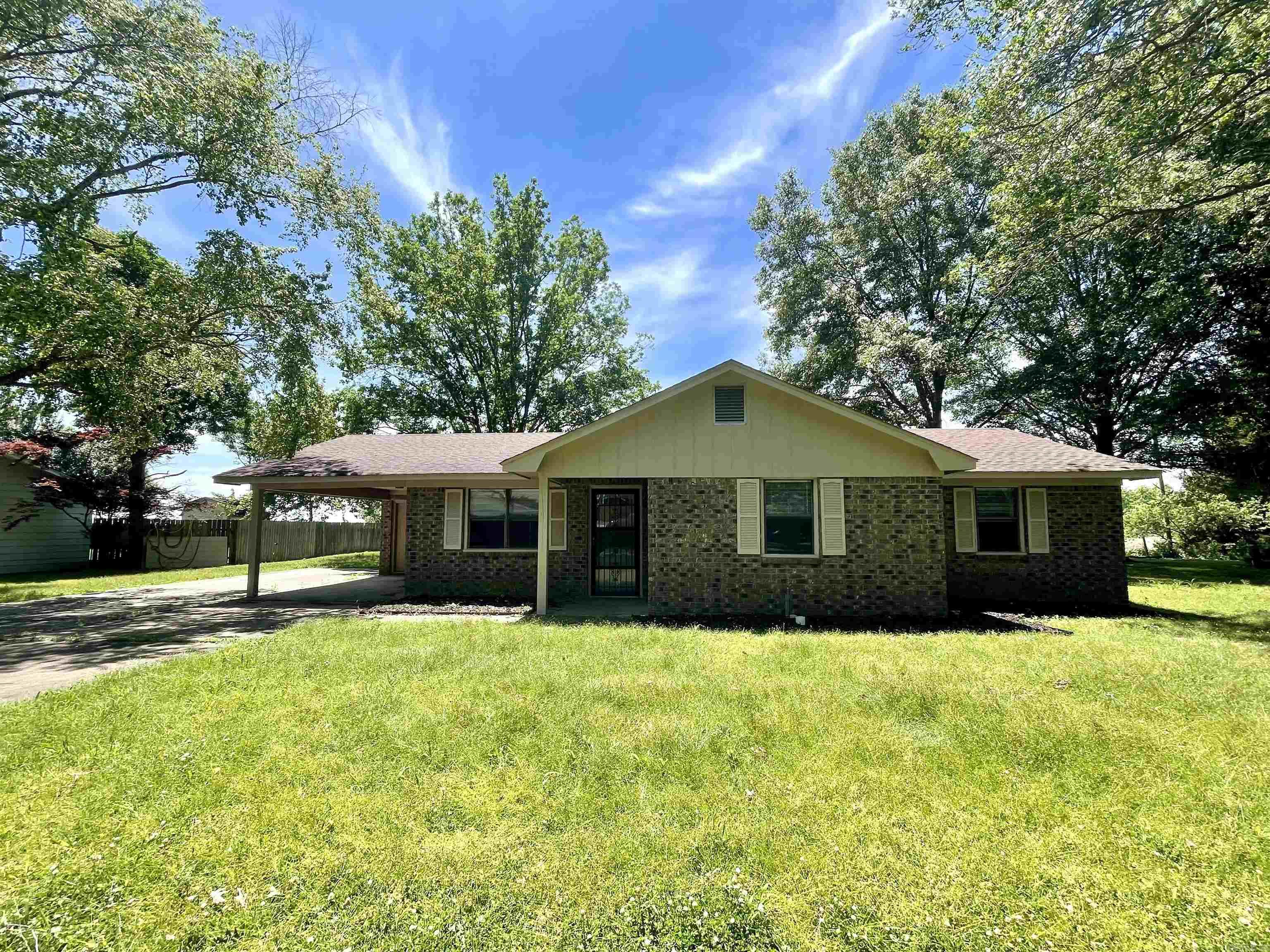 119 Burton 119 S Burton Lepanto, AR