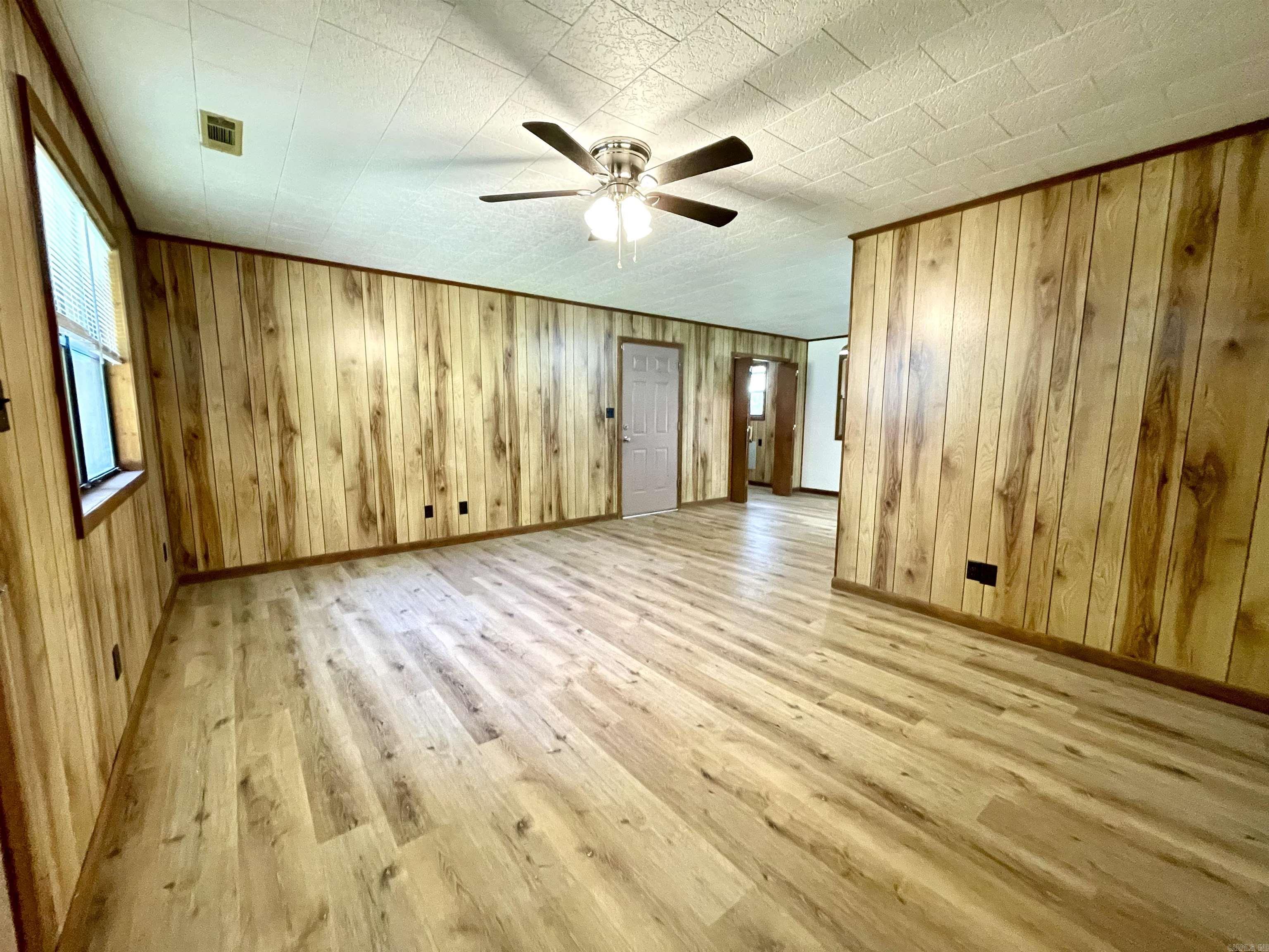 119 Burton 119 S Burton Lepanto, AR