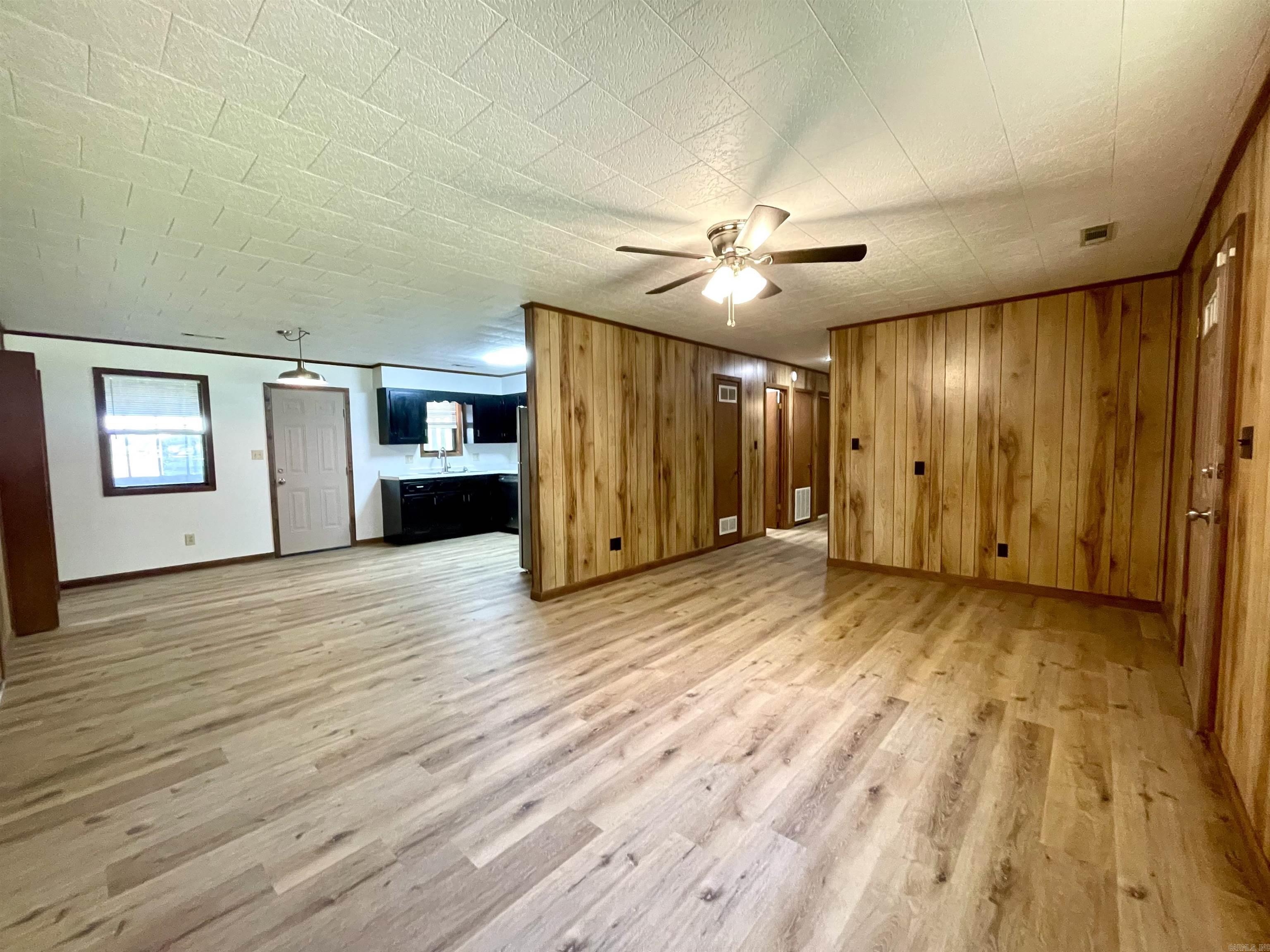 119 Burton 119 S Burton Lepanto, AR