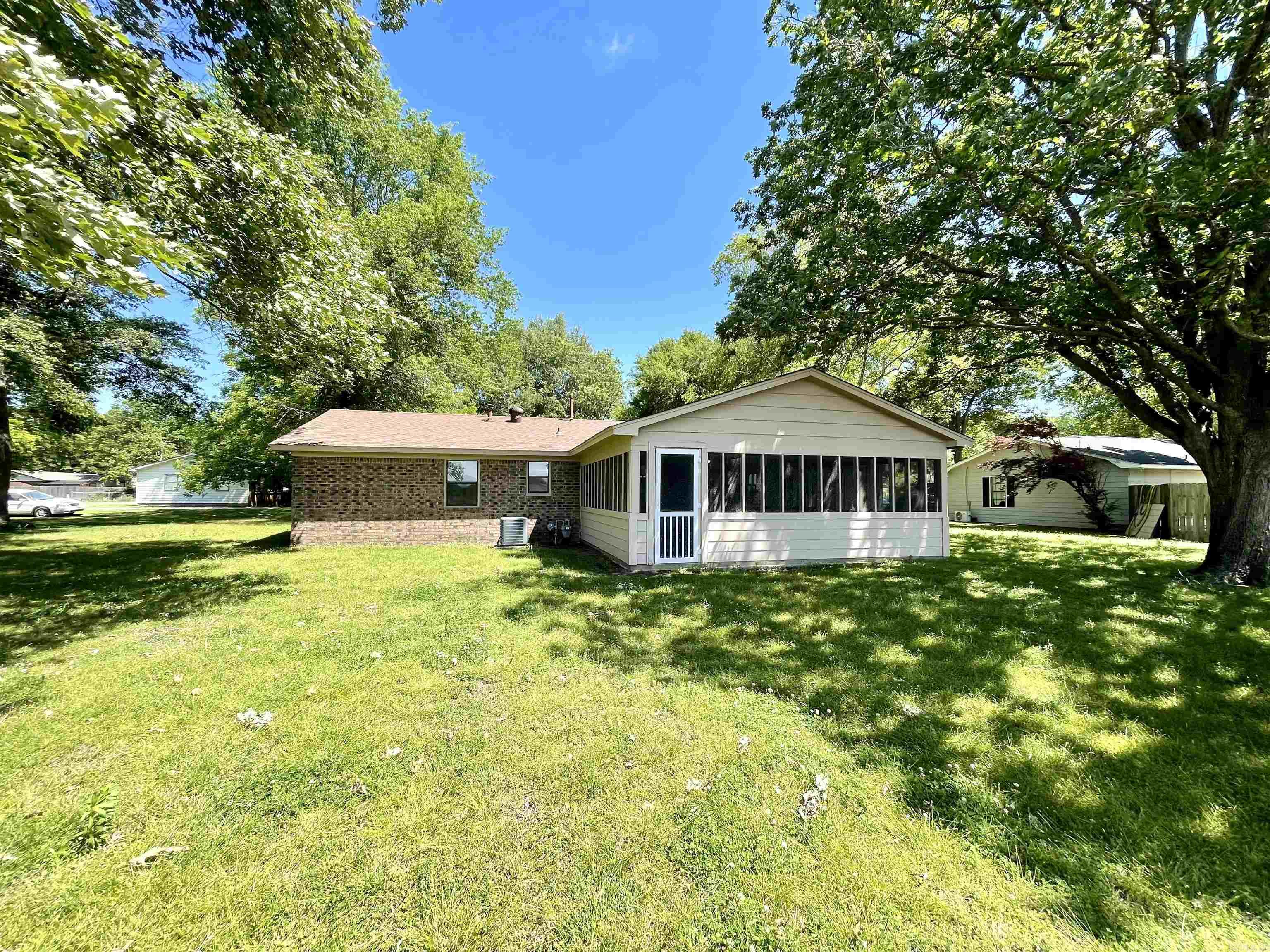 119 Burton 119 S Burton Lepanto, AR