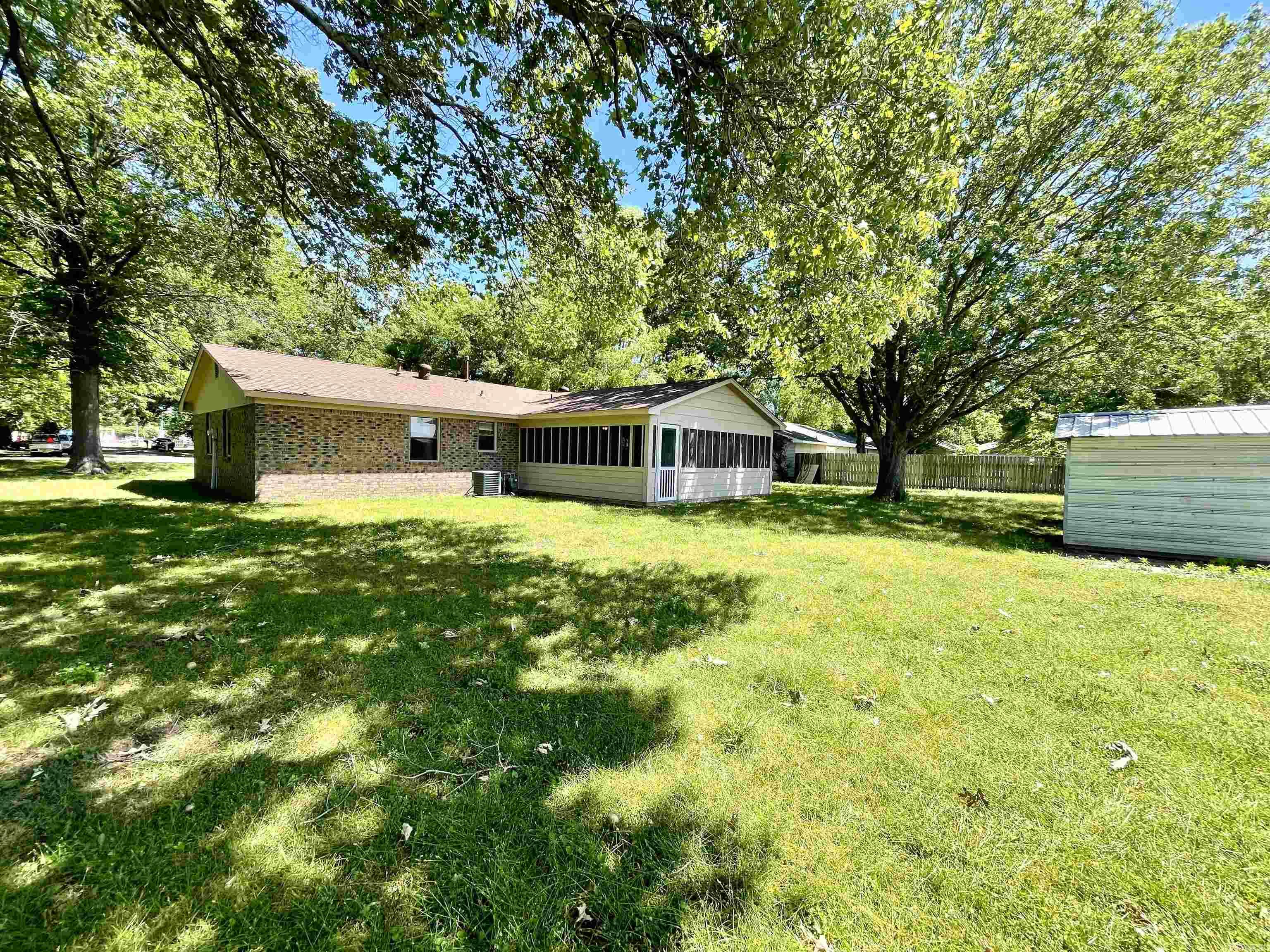 119 Burton 119 S Burton Lepanto, AR
