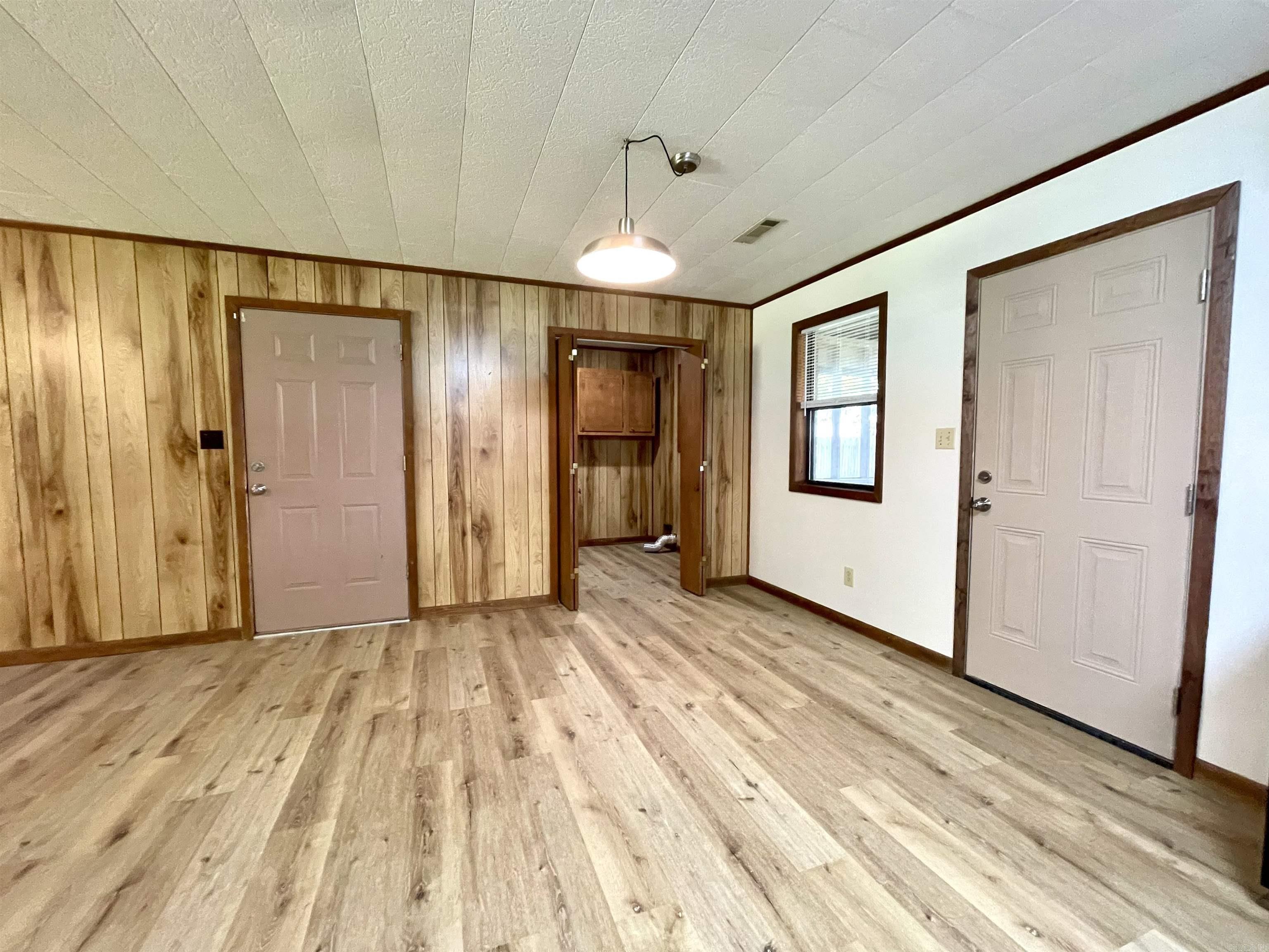 119 Burton 119 S Burton Lepanto, AR