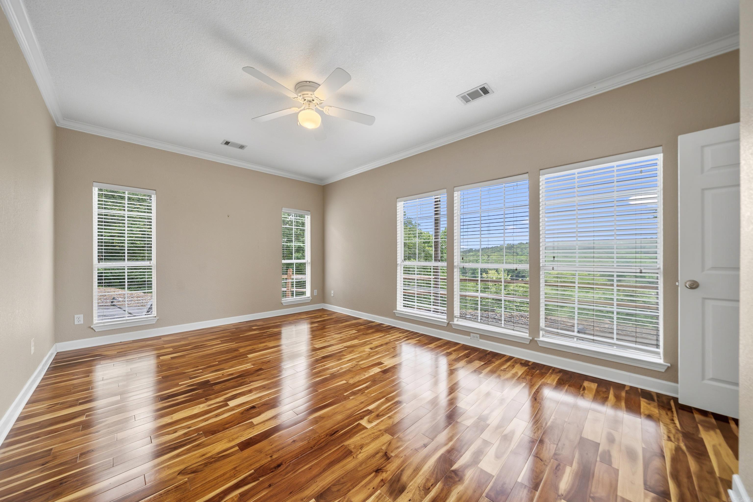 102 Waterfront  Hot Springs, AR