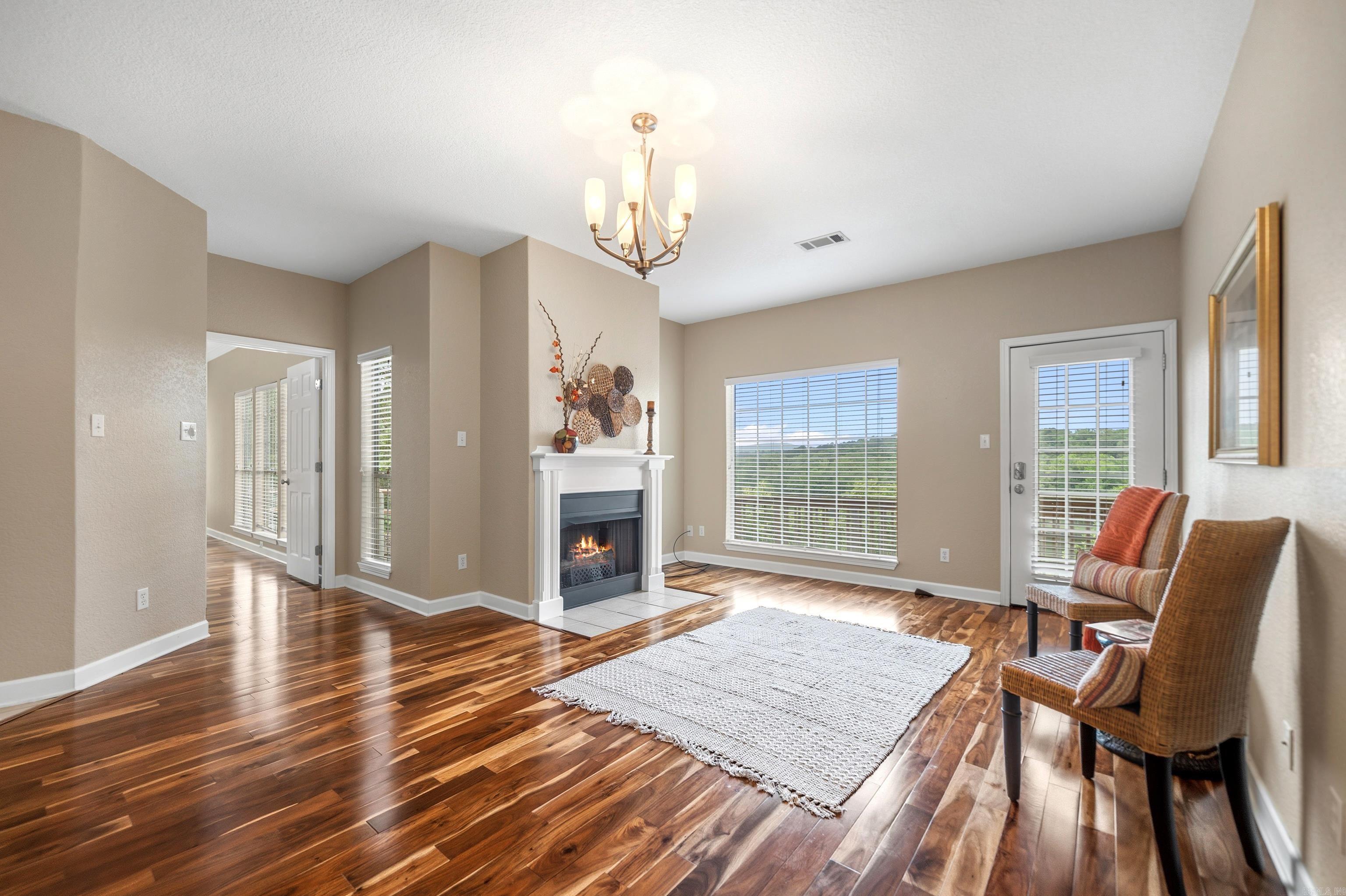 102 Waterfront  Hot Springs, AR
