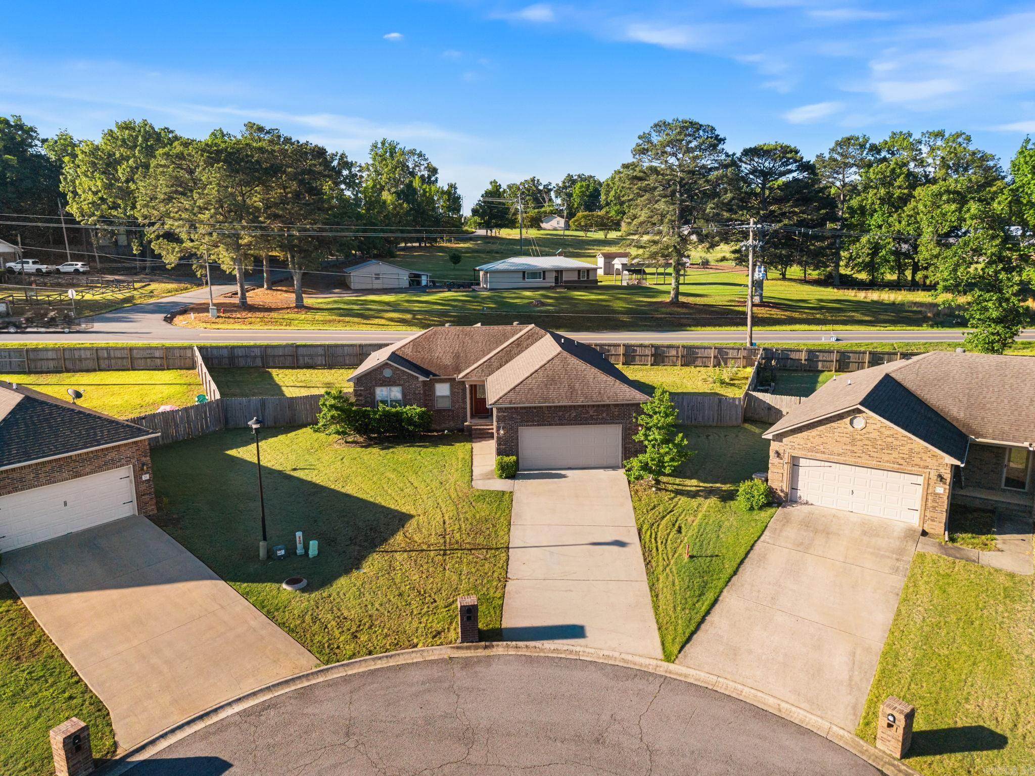 212 Sierra Cove  Austin, AR