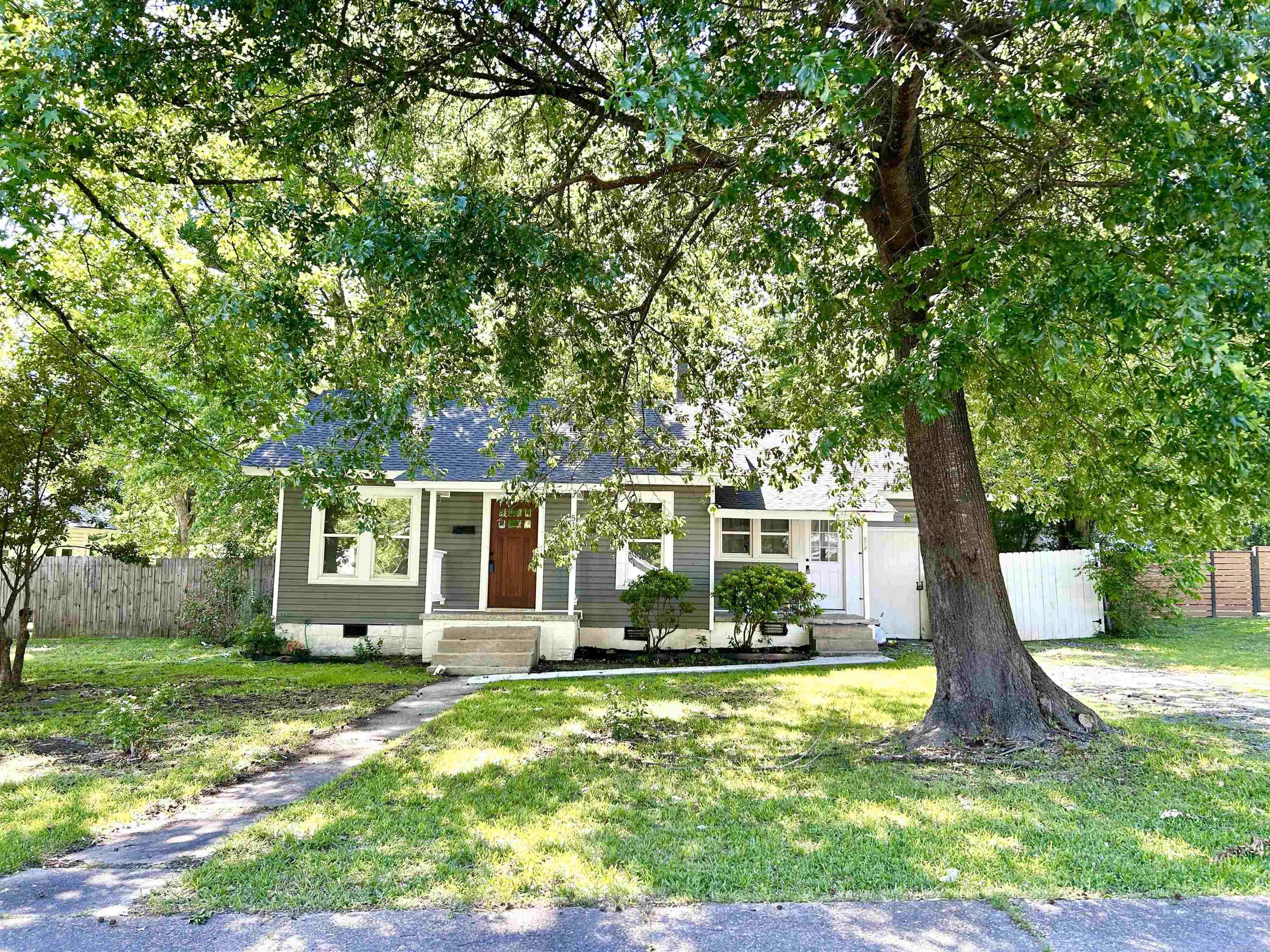 515 S FIRST  Benton, AR