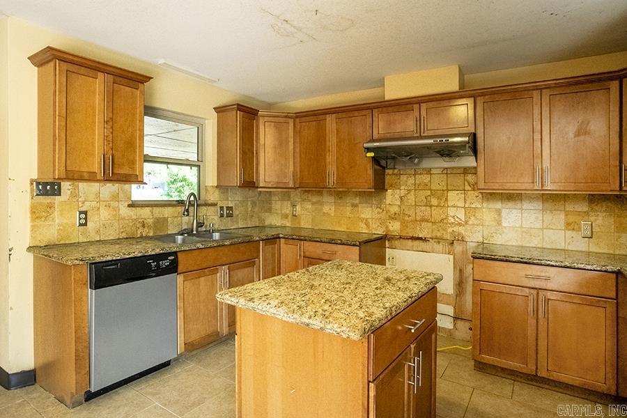 4 Talmage Drive  Little Rock, AR