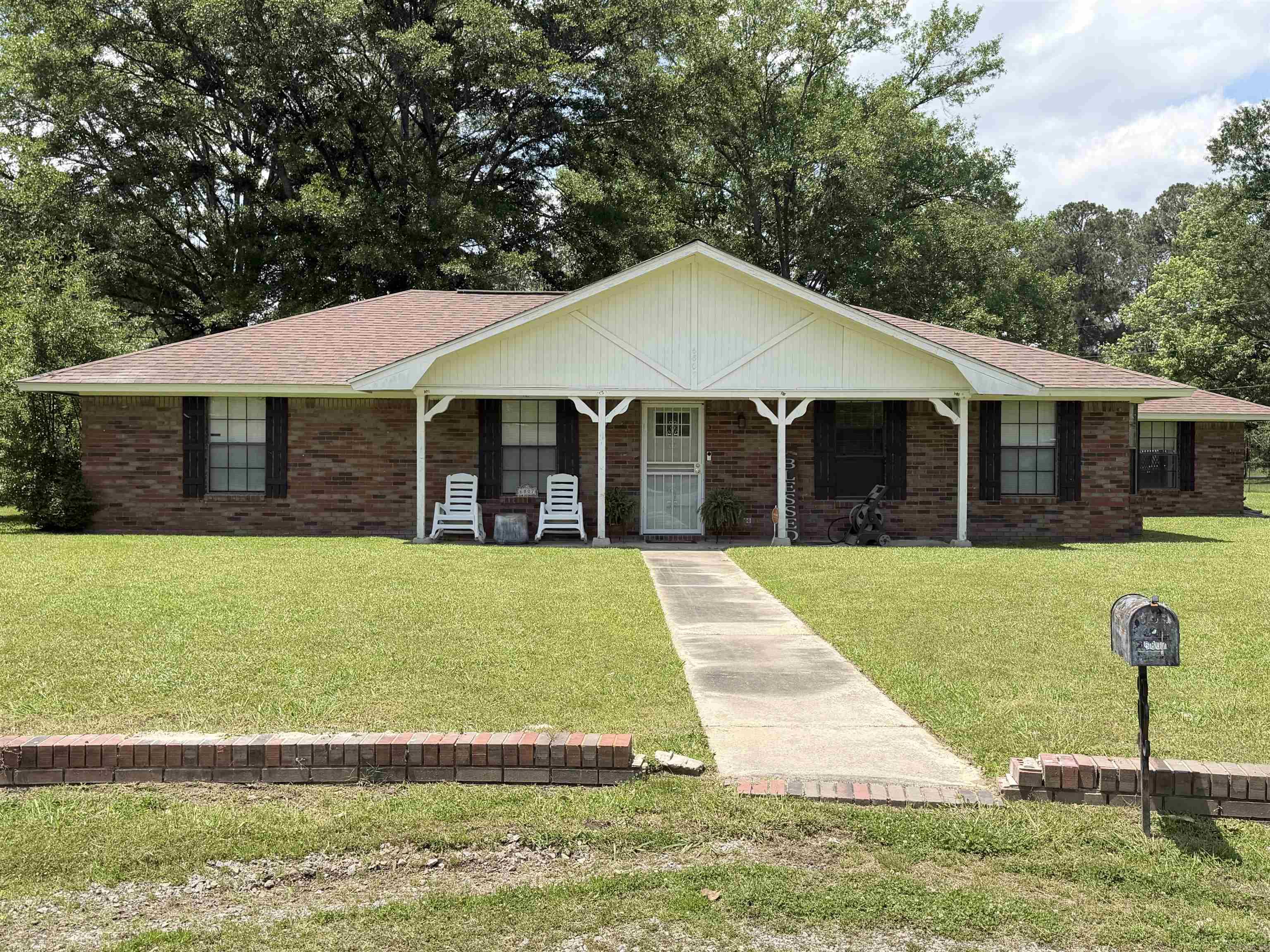6807 Mount Nebo  Pine Bluff, AR