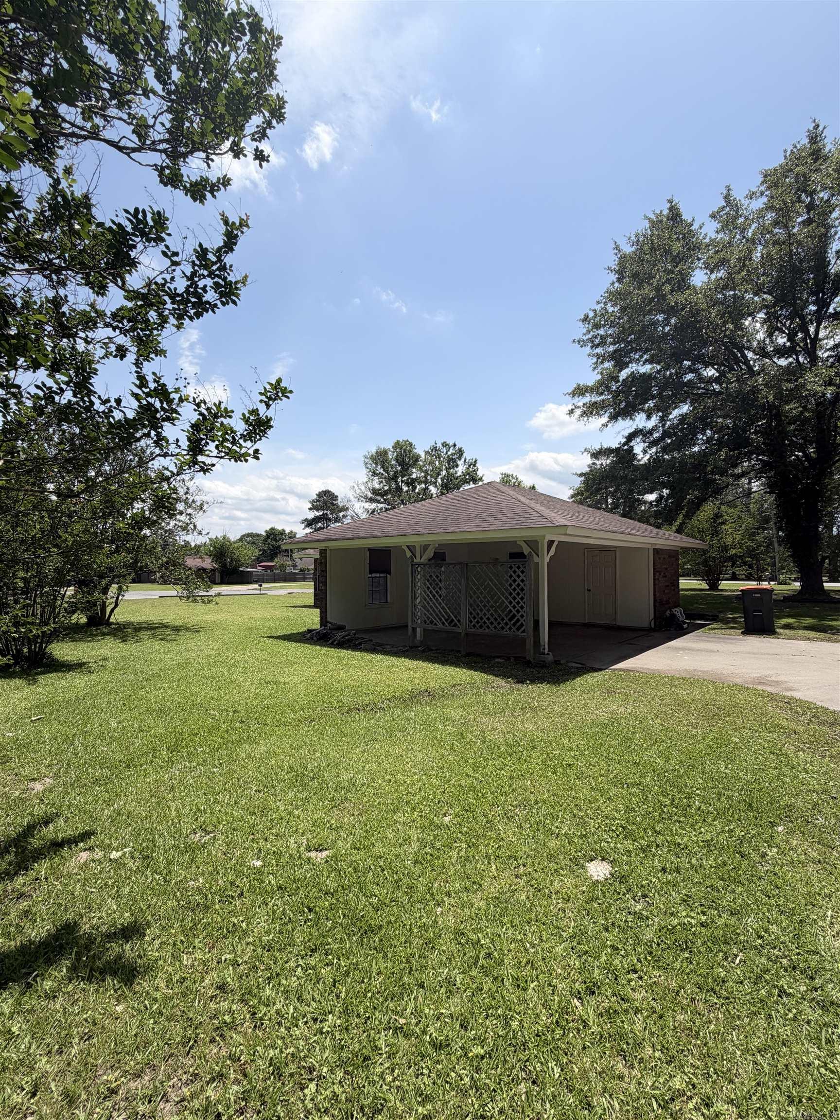 6807 Mount Nebo  Pine Bluff, AR
