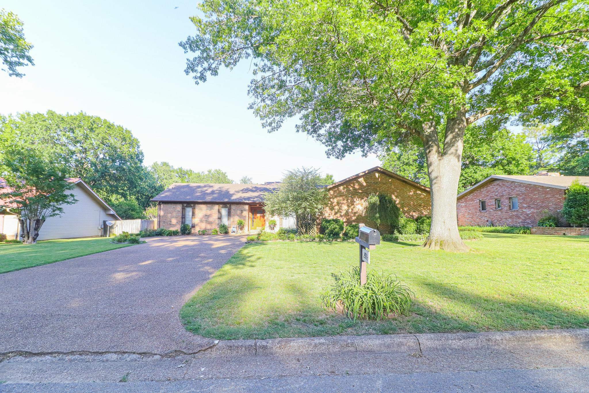 2912 Greenbriar  Jonesboro, AR