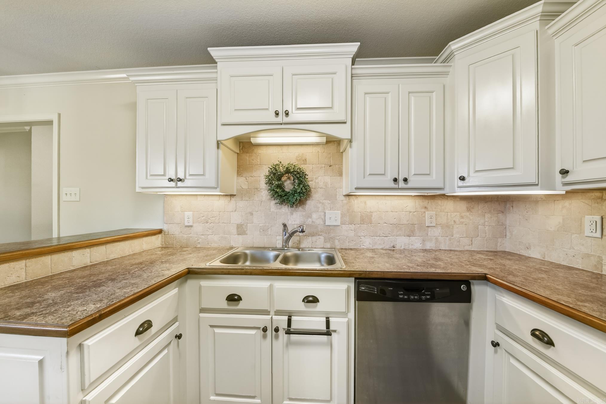 28 Castleton  Ward, AR