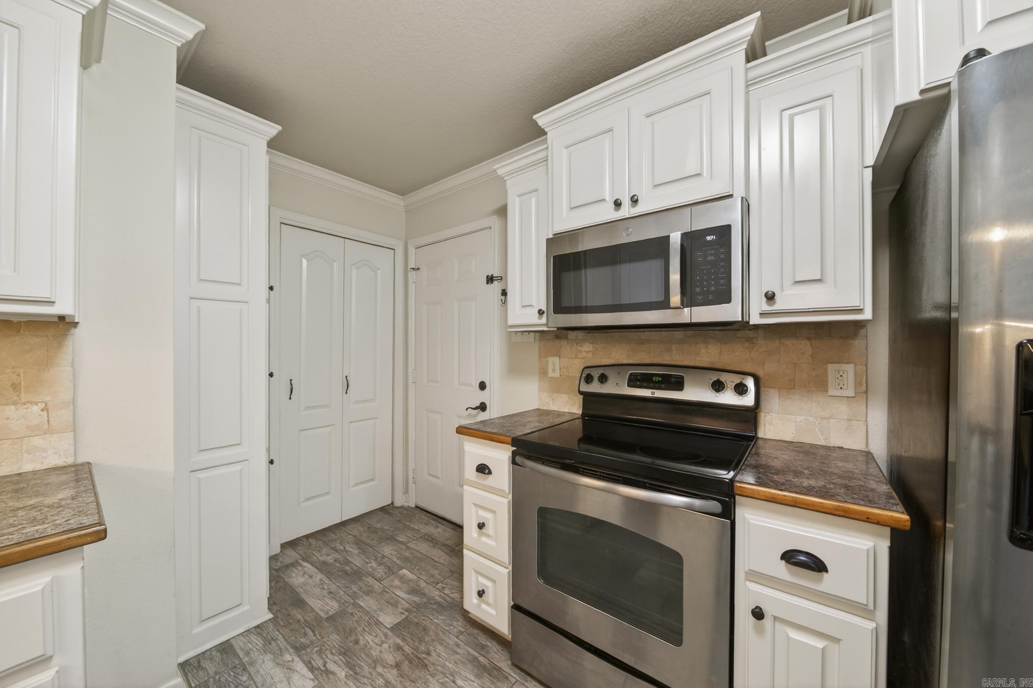 28 Castleton  Ward, AR