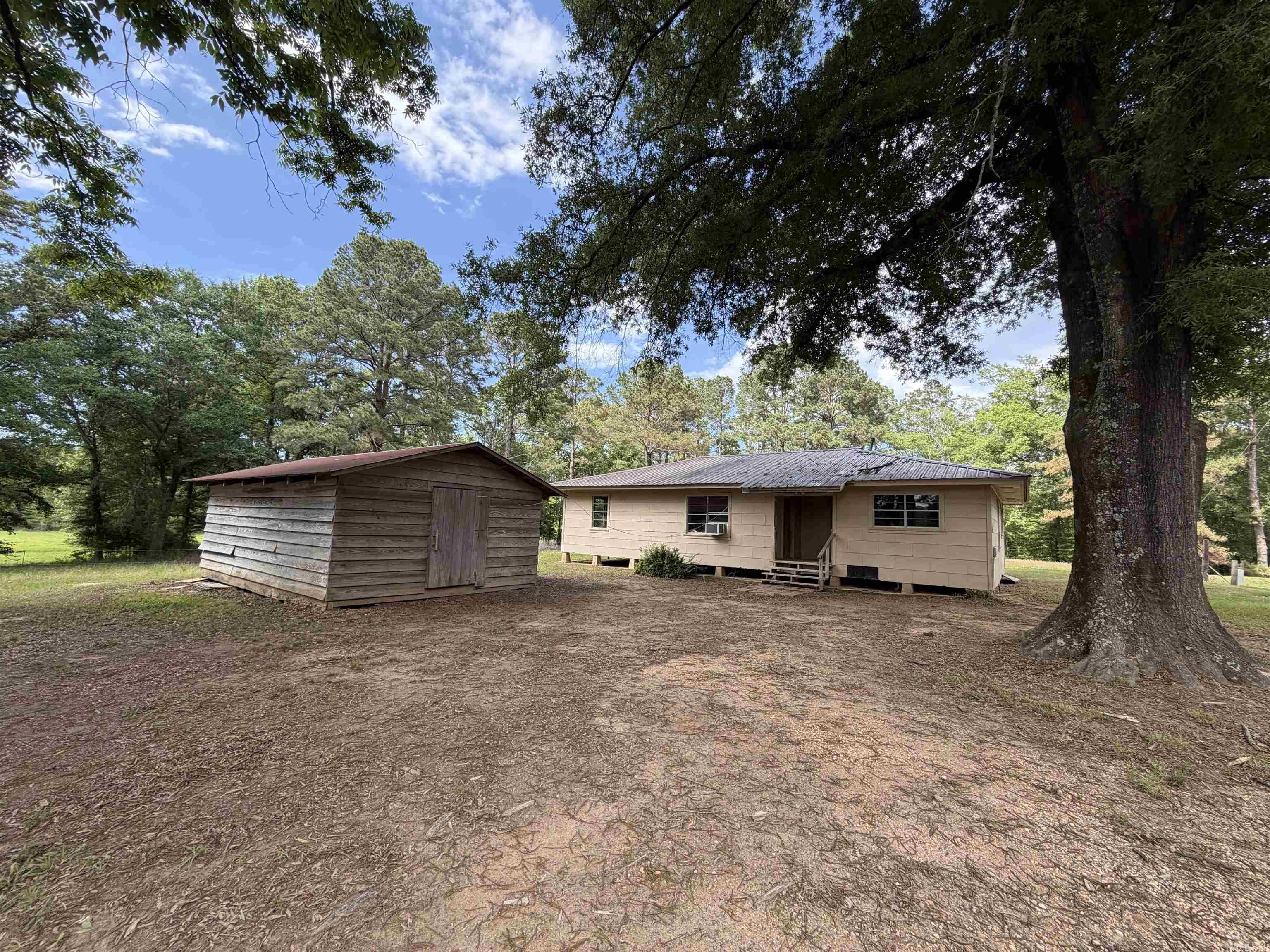 406 Bradley Road 69  Hermitage, AR