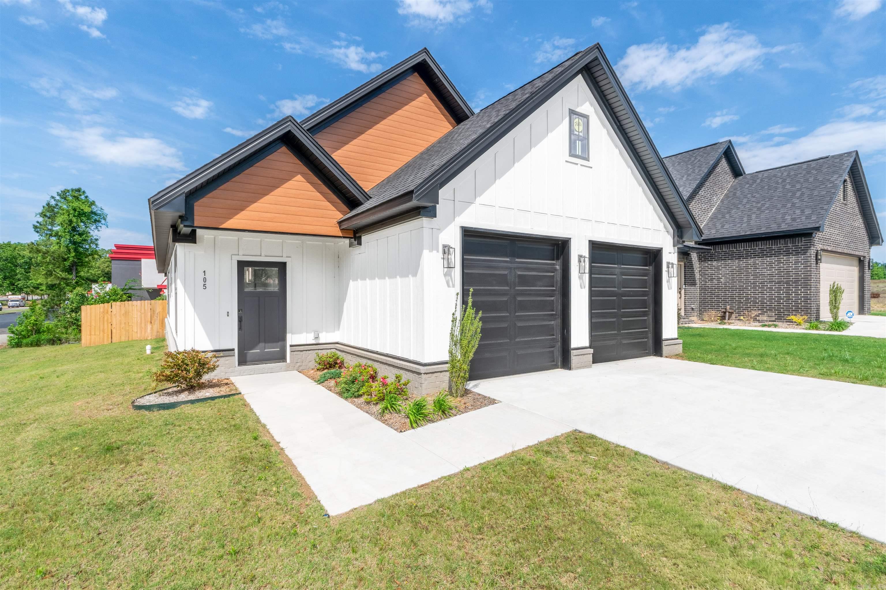 105 Easy Street  Maumelle, AR