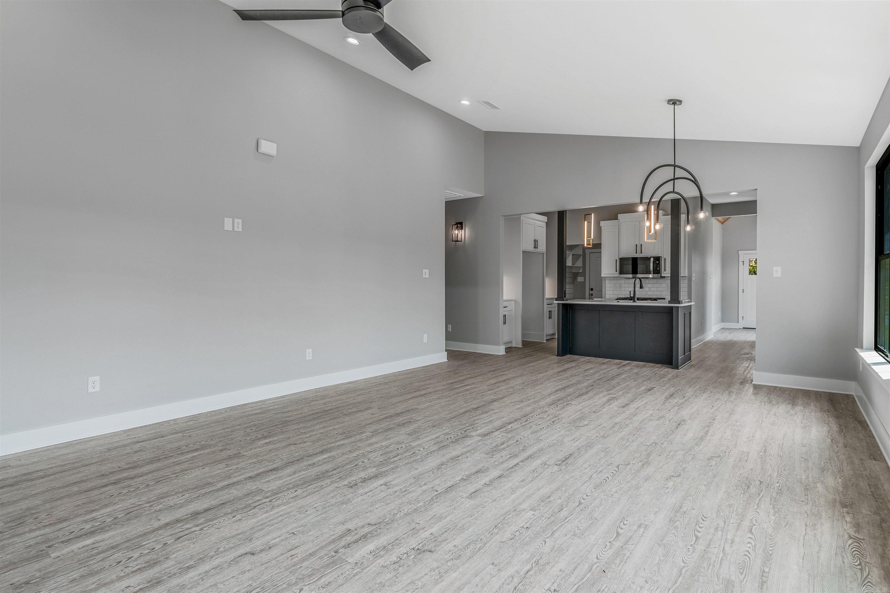 105 Easy Street  Maumelle, AR