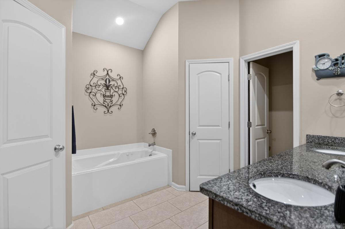 5455 Heritage Valley Dr  Benton, AR