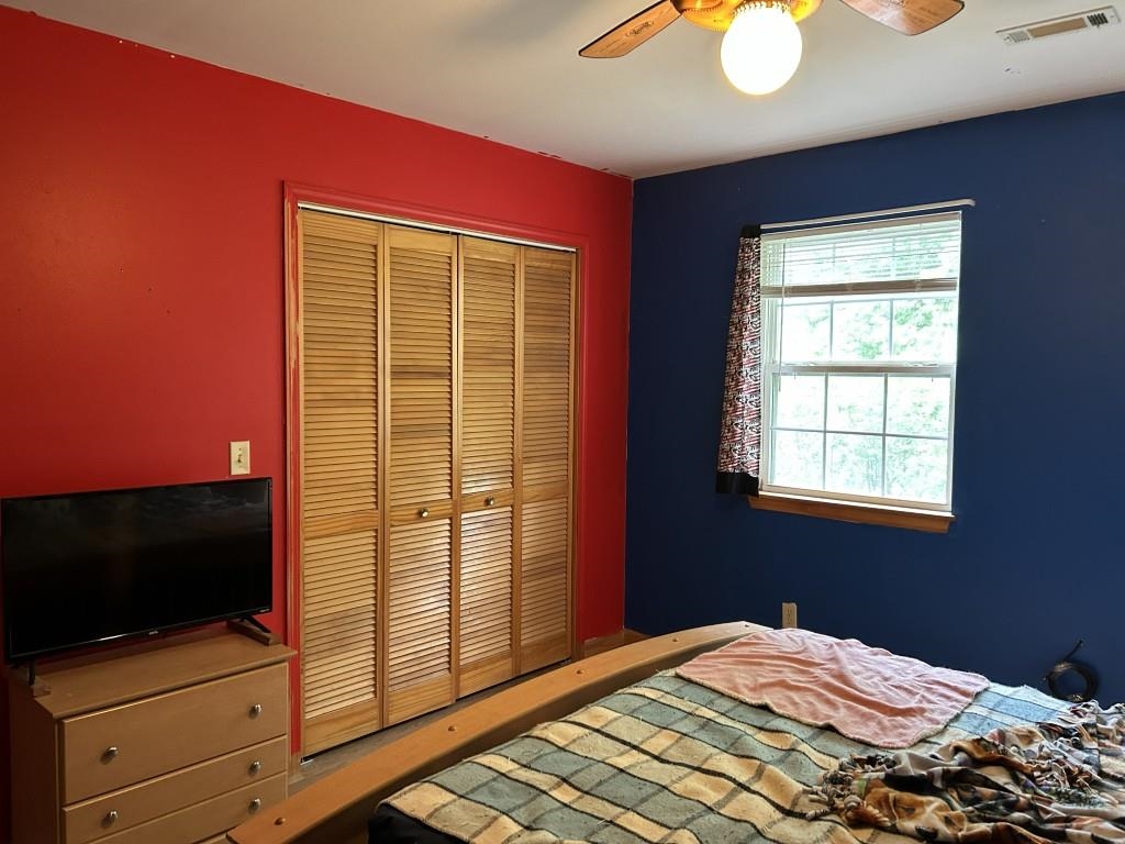 1795 Hillcrest  Mountain View, AR