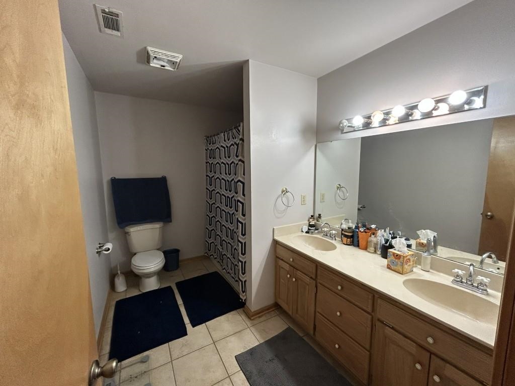 1795 Hillcrest  Mountain View, AR
