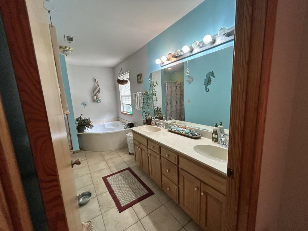 1795 Hillcrest  Mountain View, AR