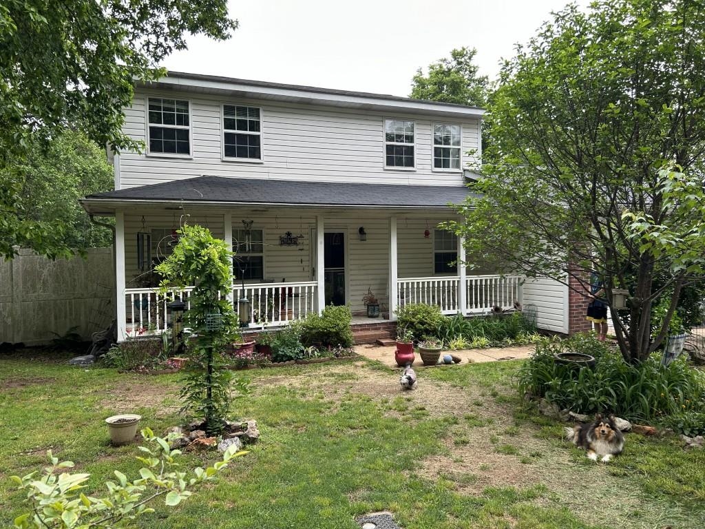 1795 Hillcrest  Mountain View, AR