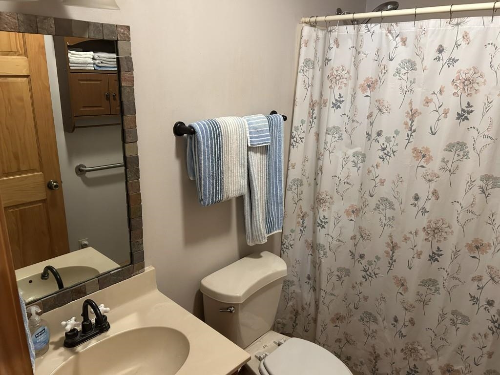 1795 Hillcrest  Mountain View, AR