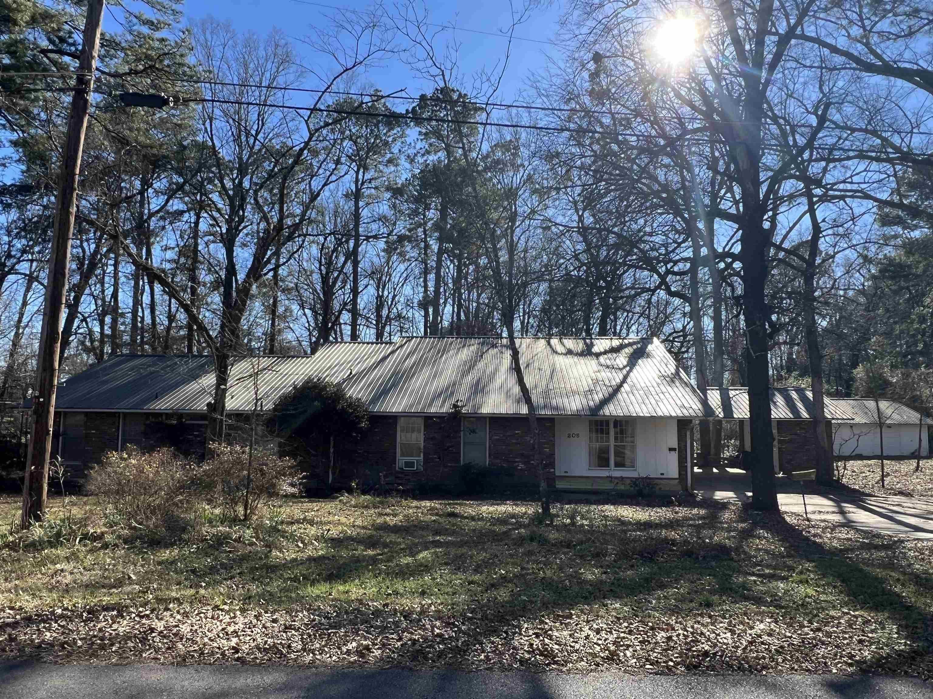 205 W 7th  Sheridan, AR