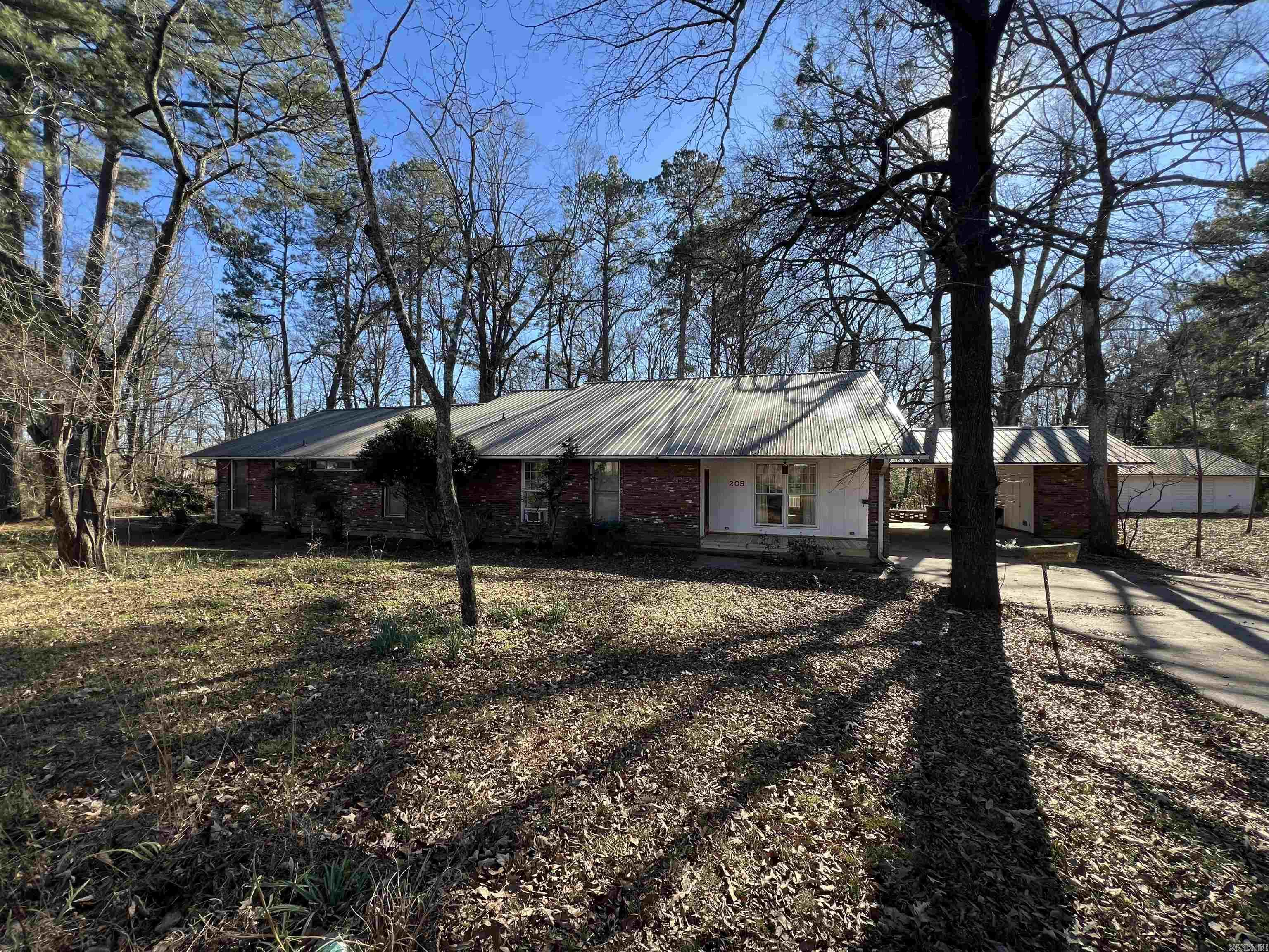205 W 7th  Sheridan, AR