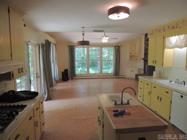205 W 7th  Sheridan, AR