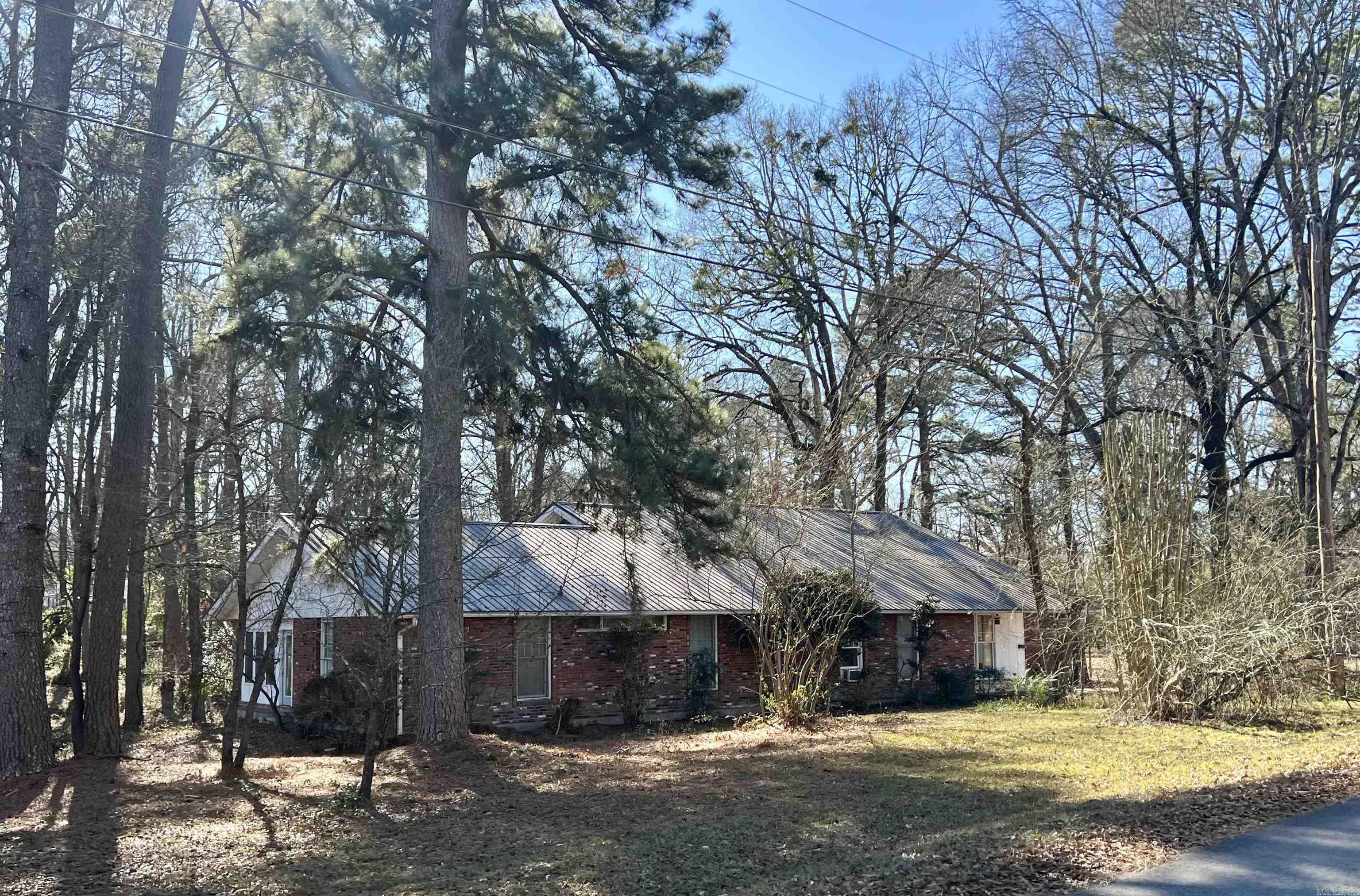 205 W 7th  Sheridan, AR