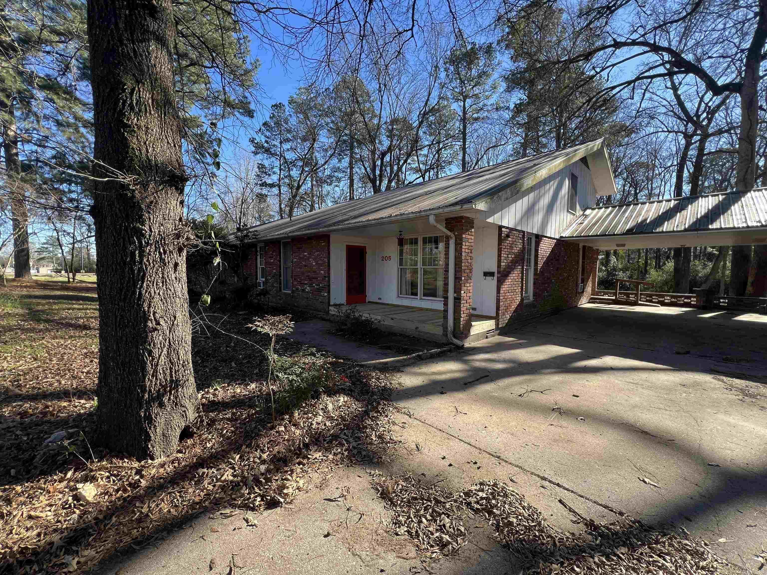 205 W 7th  Sheridan, AR