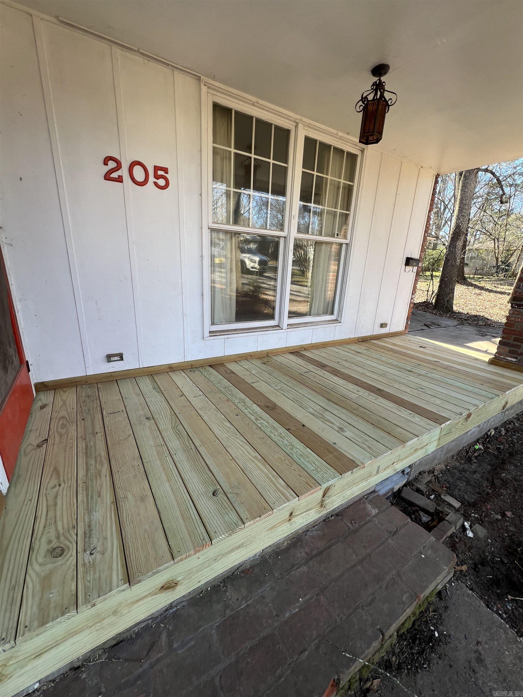 205 W 7th  Sheridan, AR