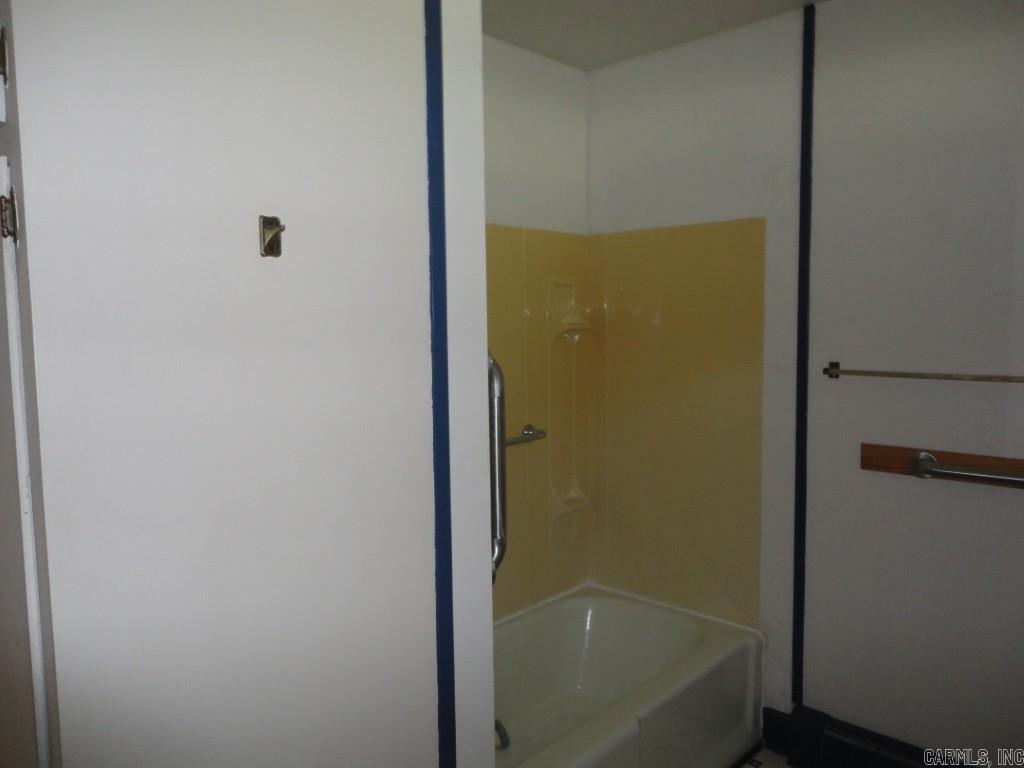 205 W 7th  Sheridan, AR