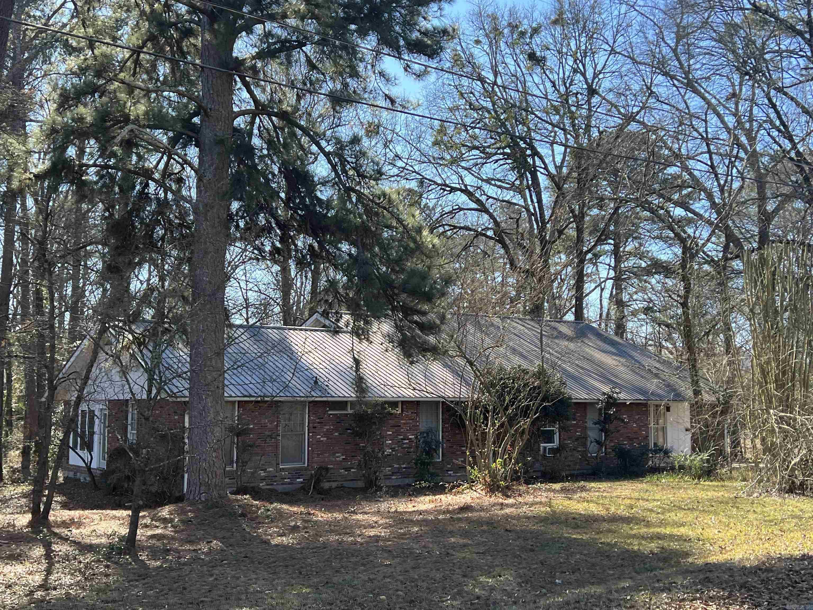 205 W 7th  Sheridan, AR