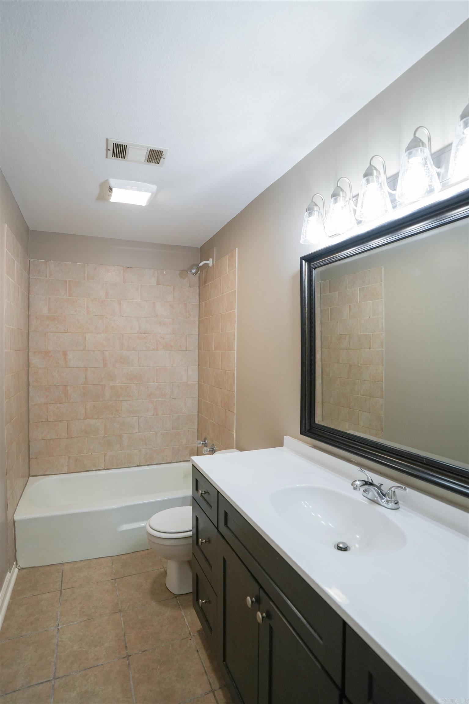 1616 Shady Grove  Jonesboro, AR