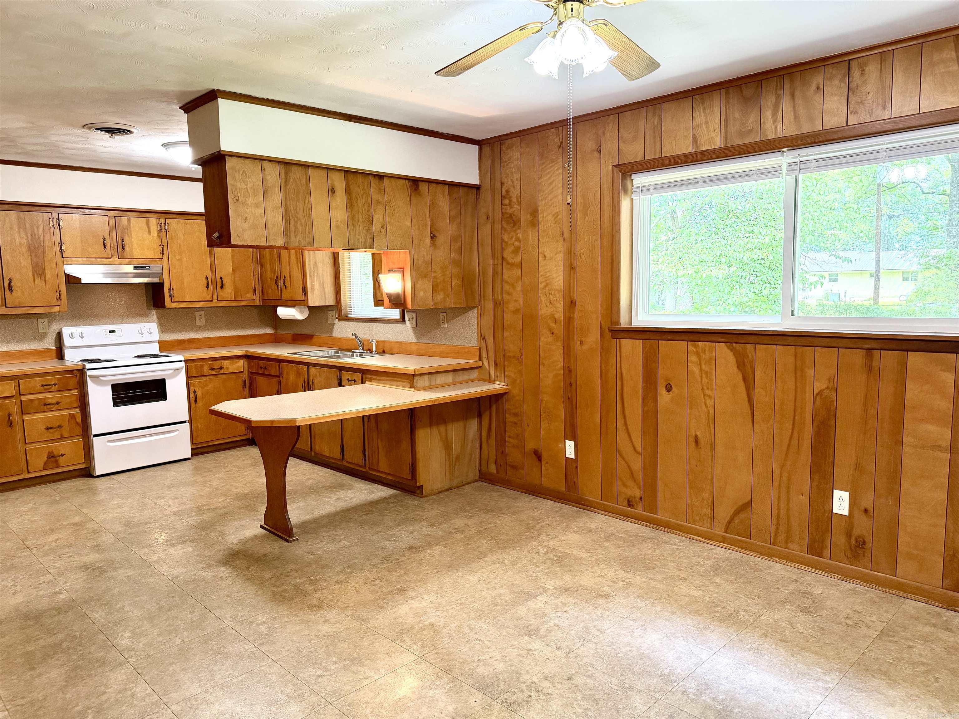 146 Cloverdale  Searcy, AR