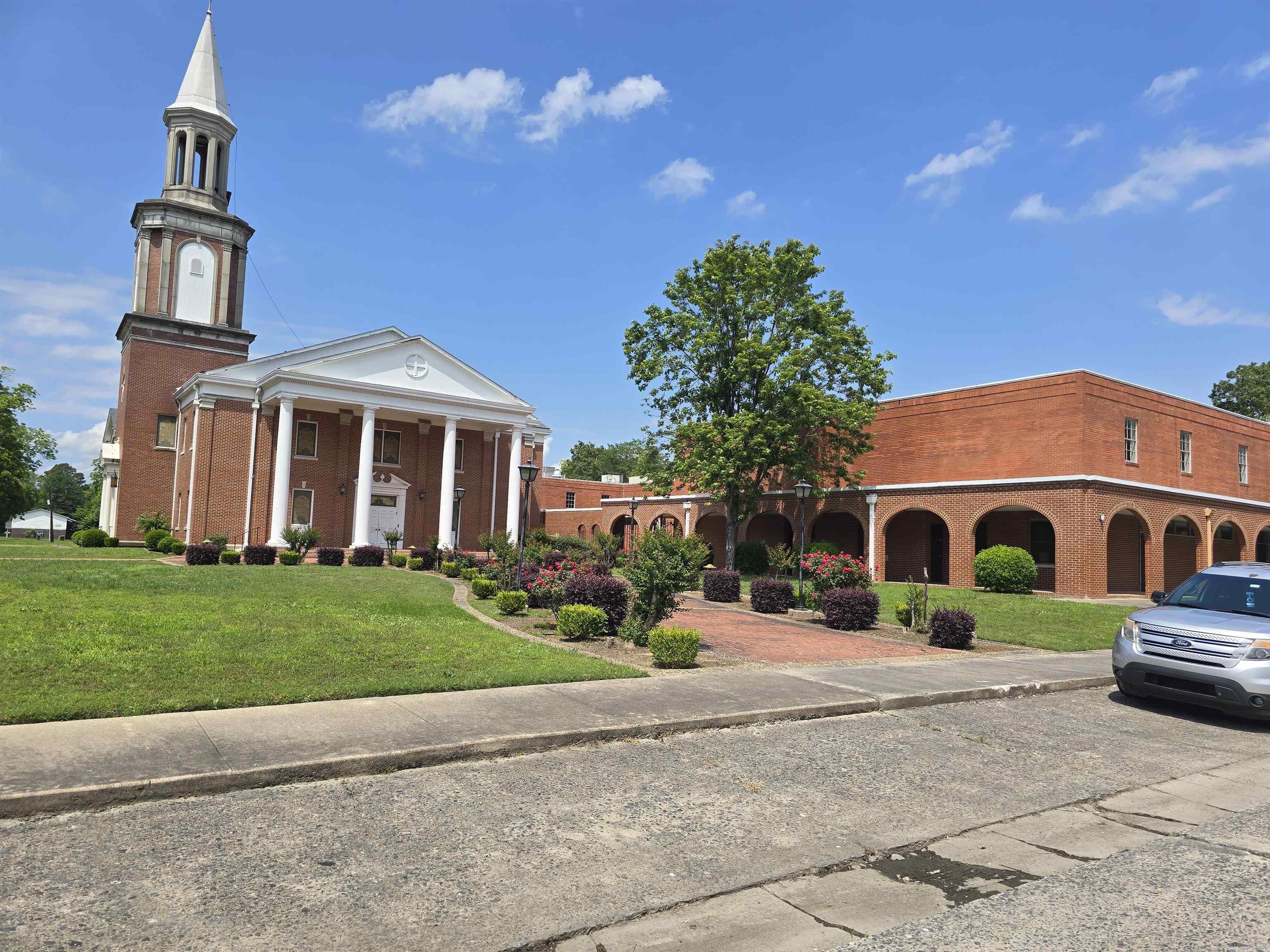 2309 S Poplar  Pine Bluff, AR